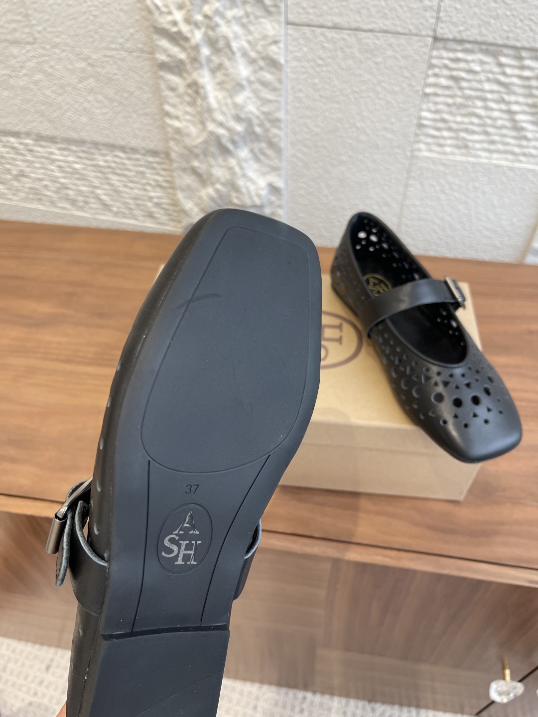 ASH 25s: Stylish Breathable Shoes with Imported Cow Skin and Sheep Skin Lining - 图片 7