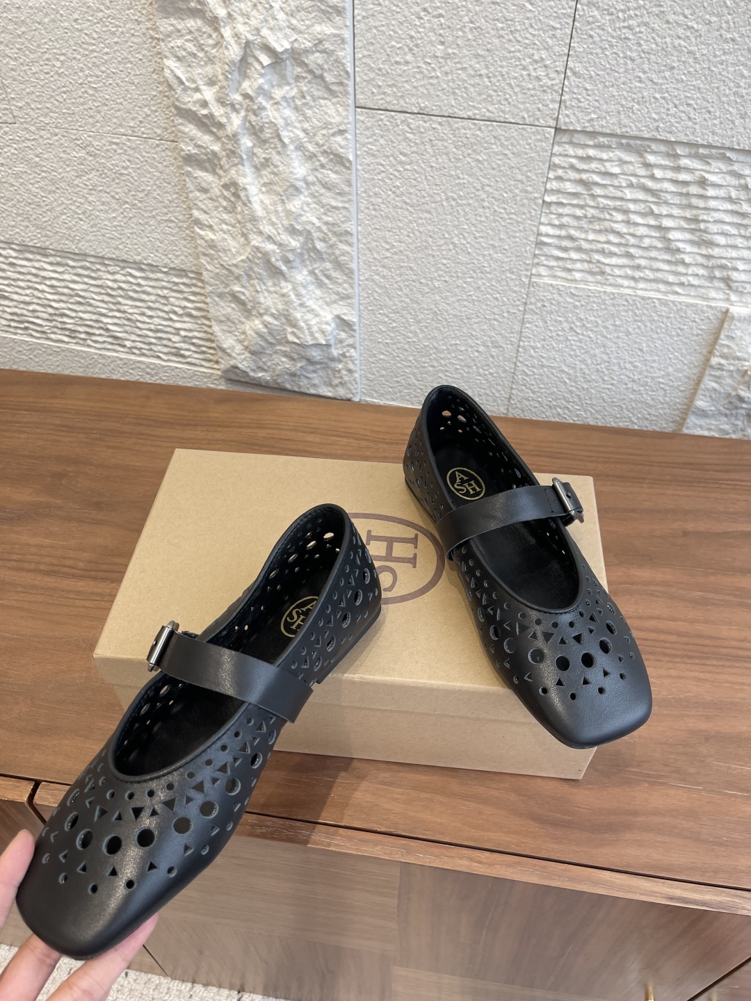 ASH 25s: Stylish Breathable Shoes with Imported Cow Skin and Sheep Skin Lining - 图片 5