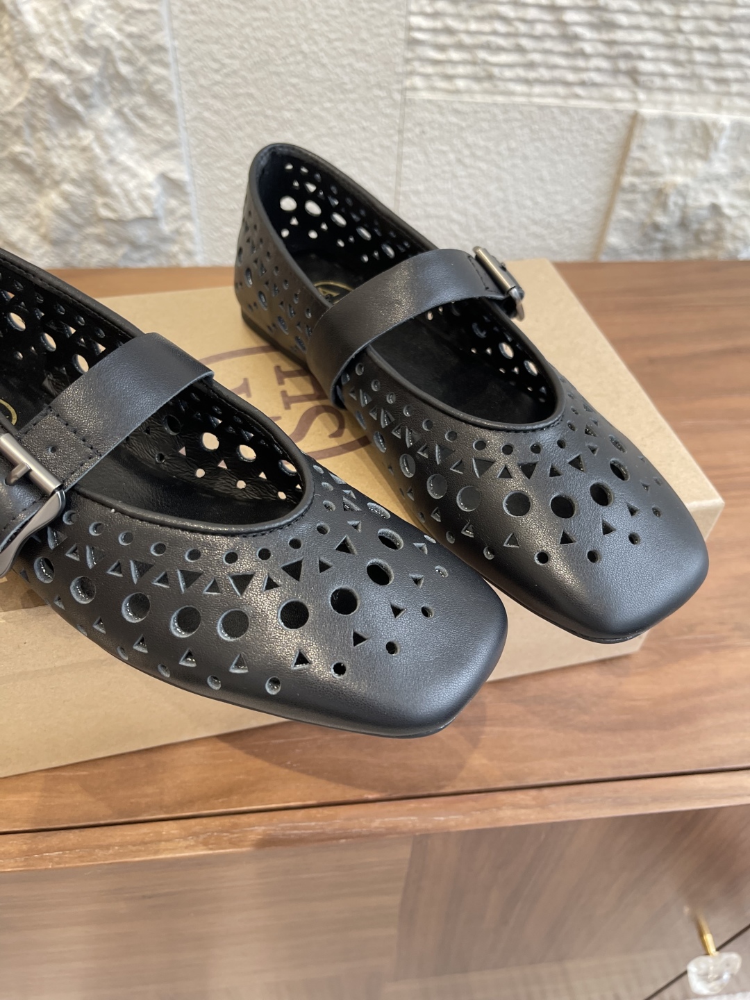 ASH 25s: Stylish Breathable Shoes with Imported Cow Skin and Sheep Skin Lining - 图片 9