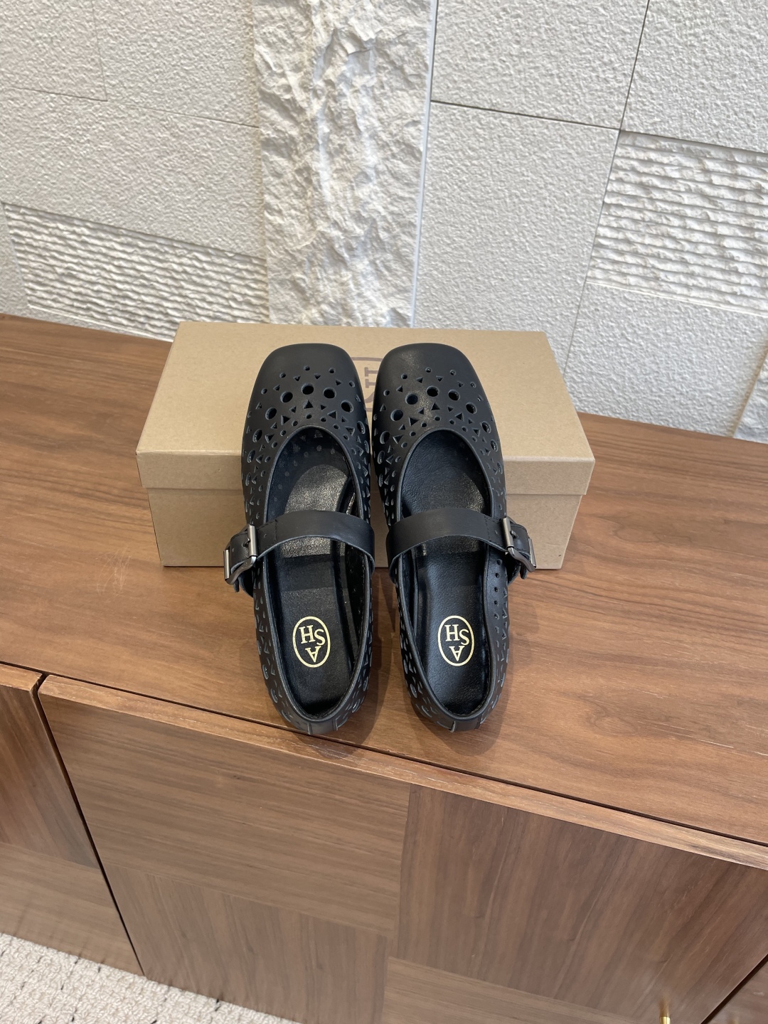 ASH 25s: Stylish Breathable Shoes with Imported Cow Skin and Sheep Skin Lining - 图片 2