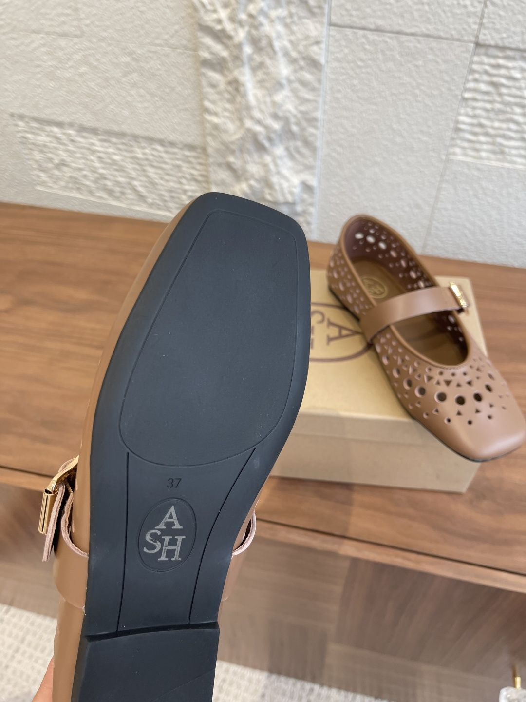 ASH 25s: Stylish Breathable Footwear with Imported Cow and Sheep Skin - 图片 7