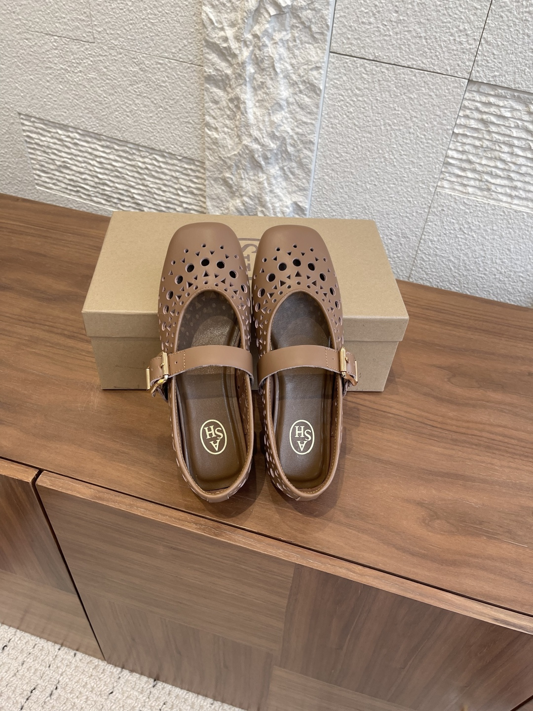 ASH 25s: Stylish Breathable Footwear with Imported Cow and Sheep Skin - 图片 2