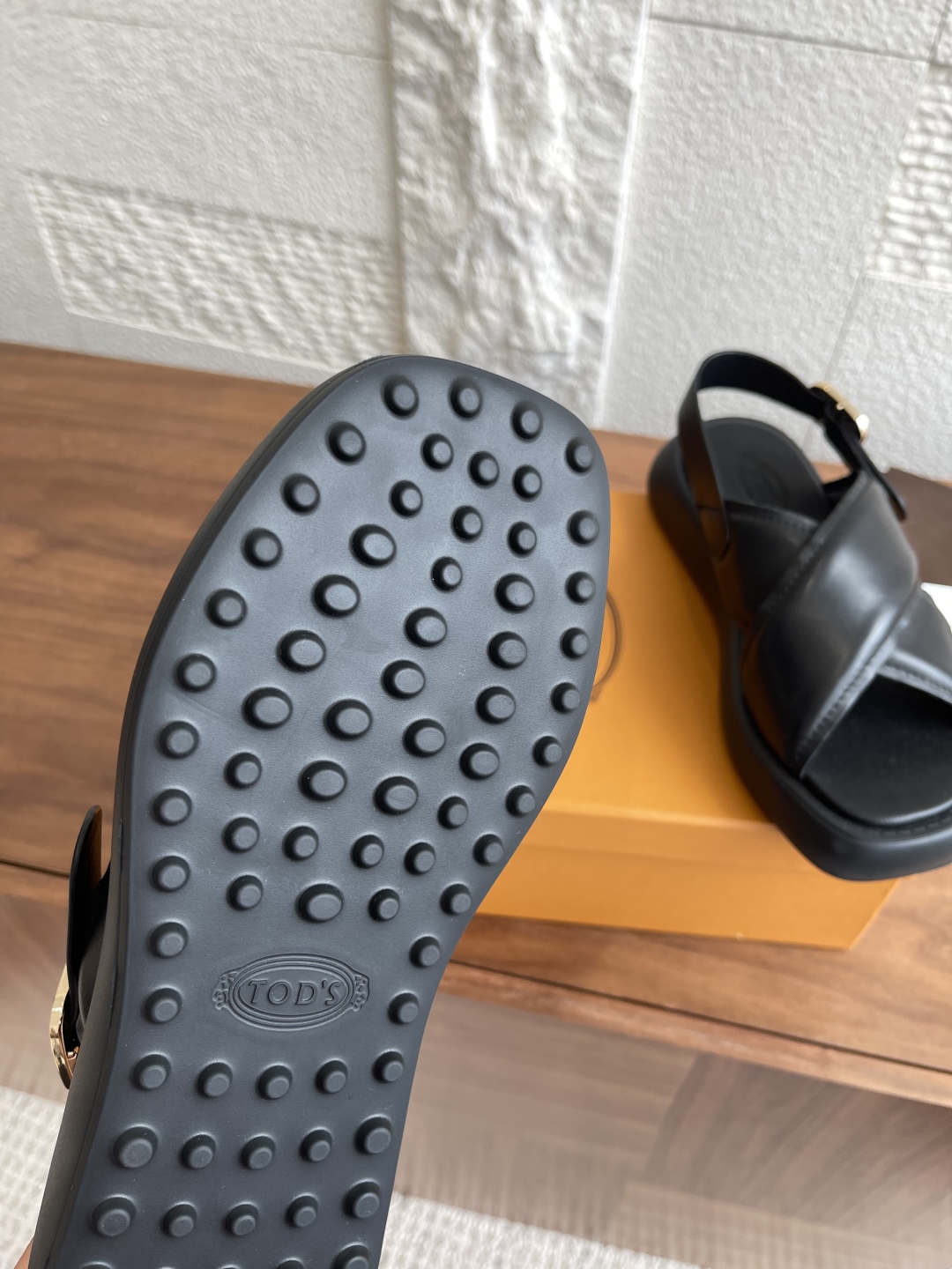 TOD’S Tords 25ss Summer Sandals: Comfortable Cow Skin with Unique Design - 图片 7