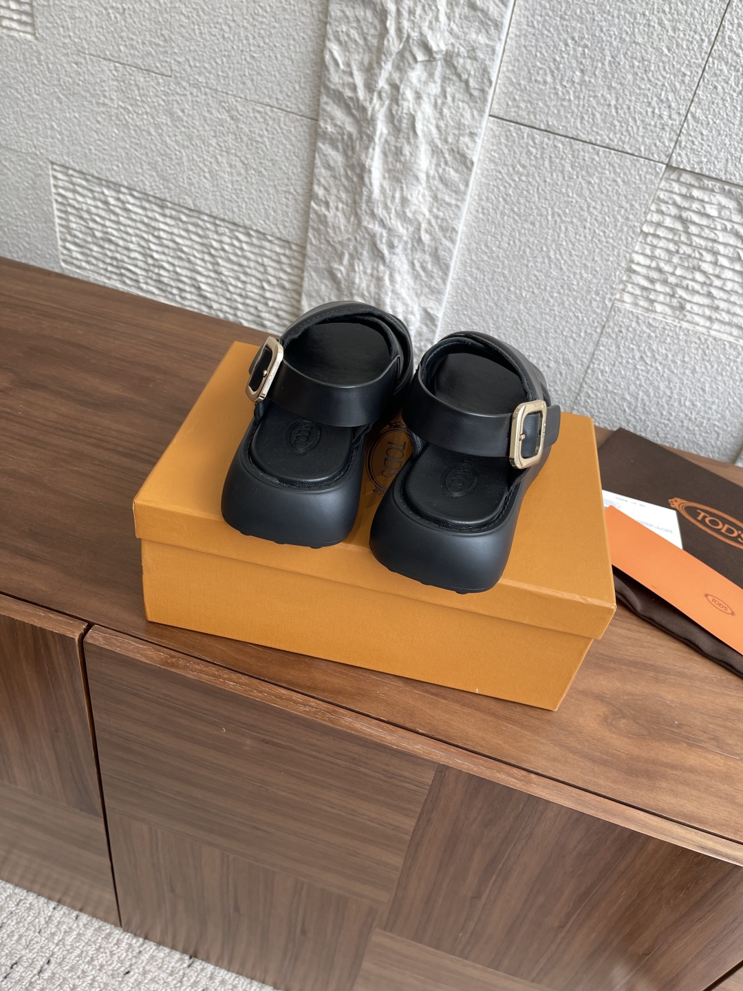 TOD’S Tords 25ss Summer Sandals: Comfortable Cow Skin with Unique Design - 图片 8