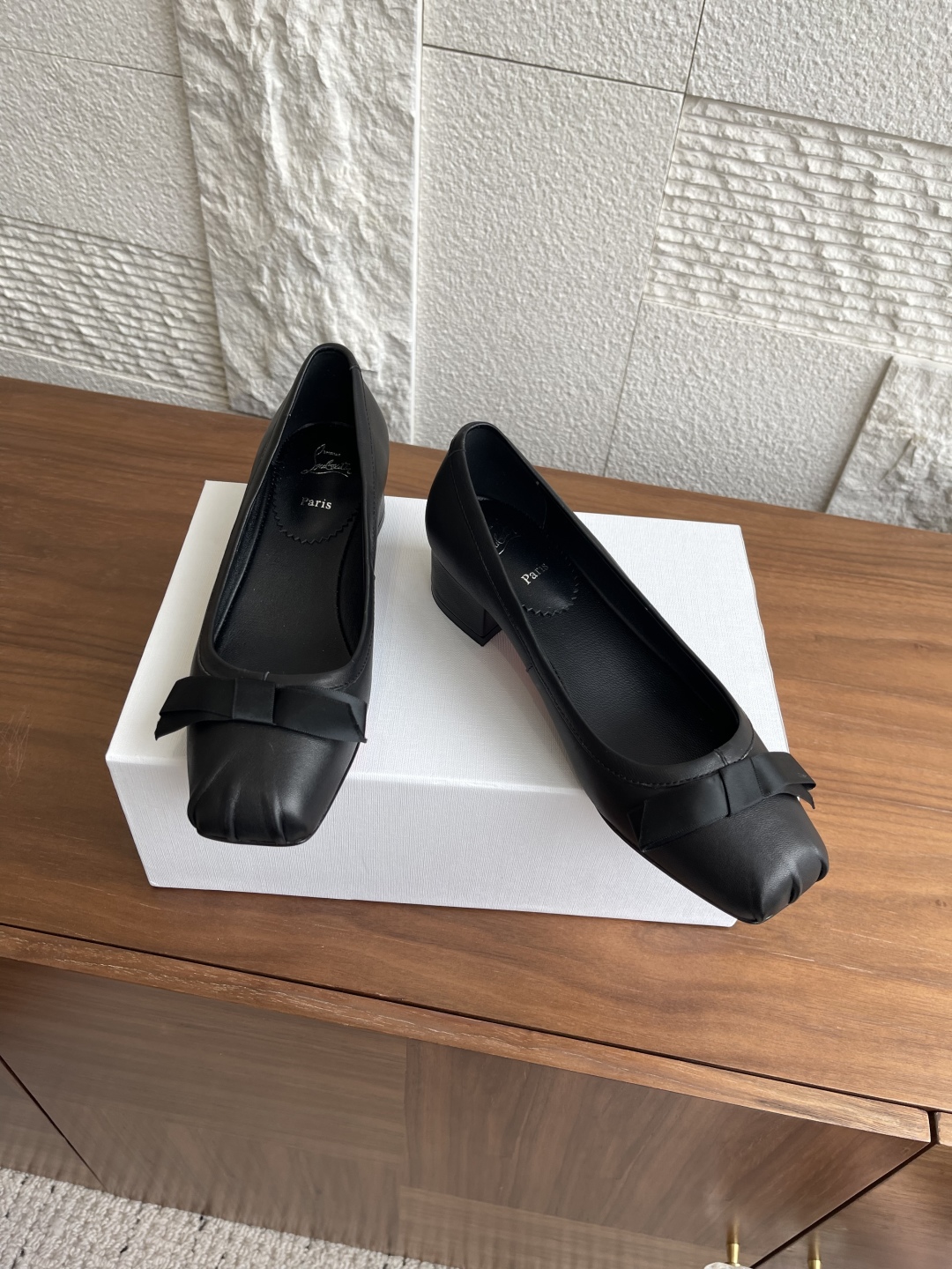 New Christian Louboutin Mamadrague Women’s Shoes with Red Soles and Butterfly Details - 图片 4