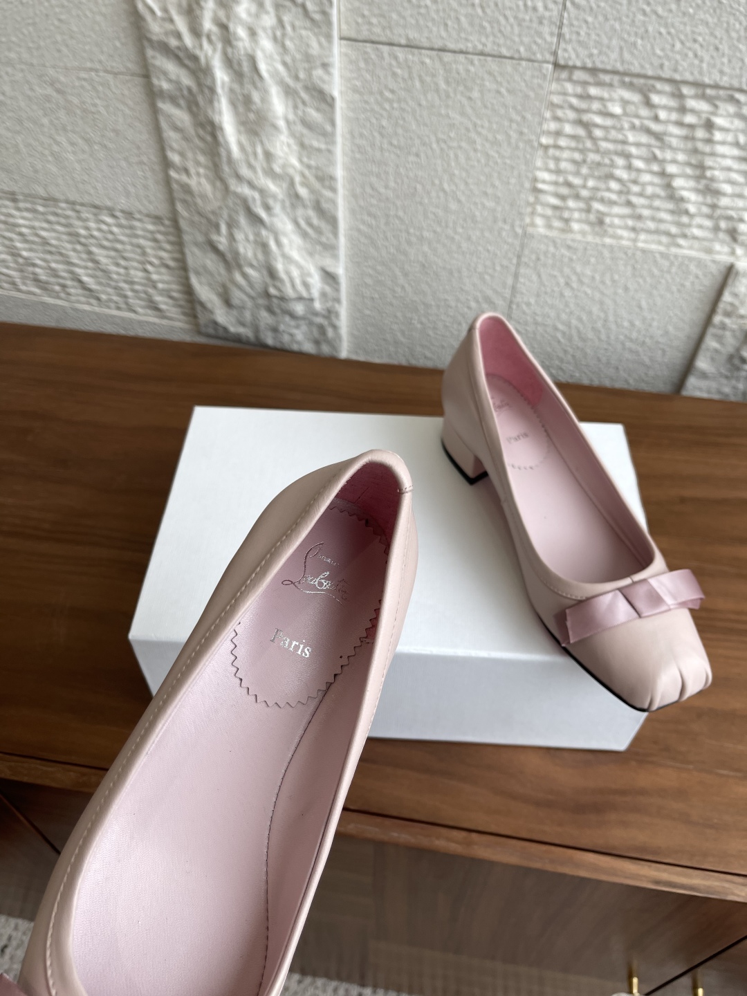 New Fall/Winter Christian Louboutin Women’s Shoes: Mamadrague Collection, Red Soles, Butterfly Detail - 图片 6
