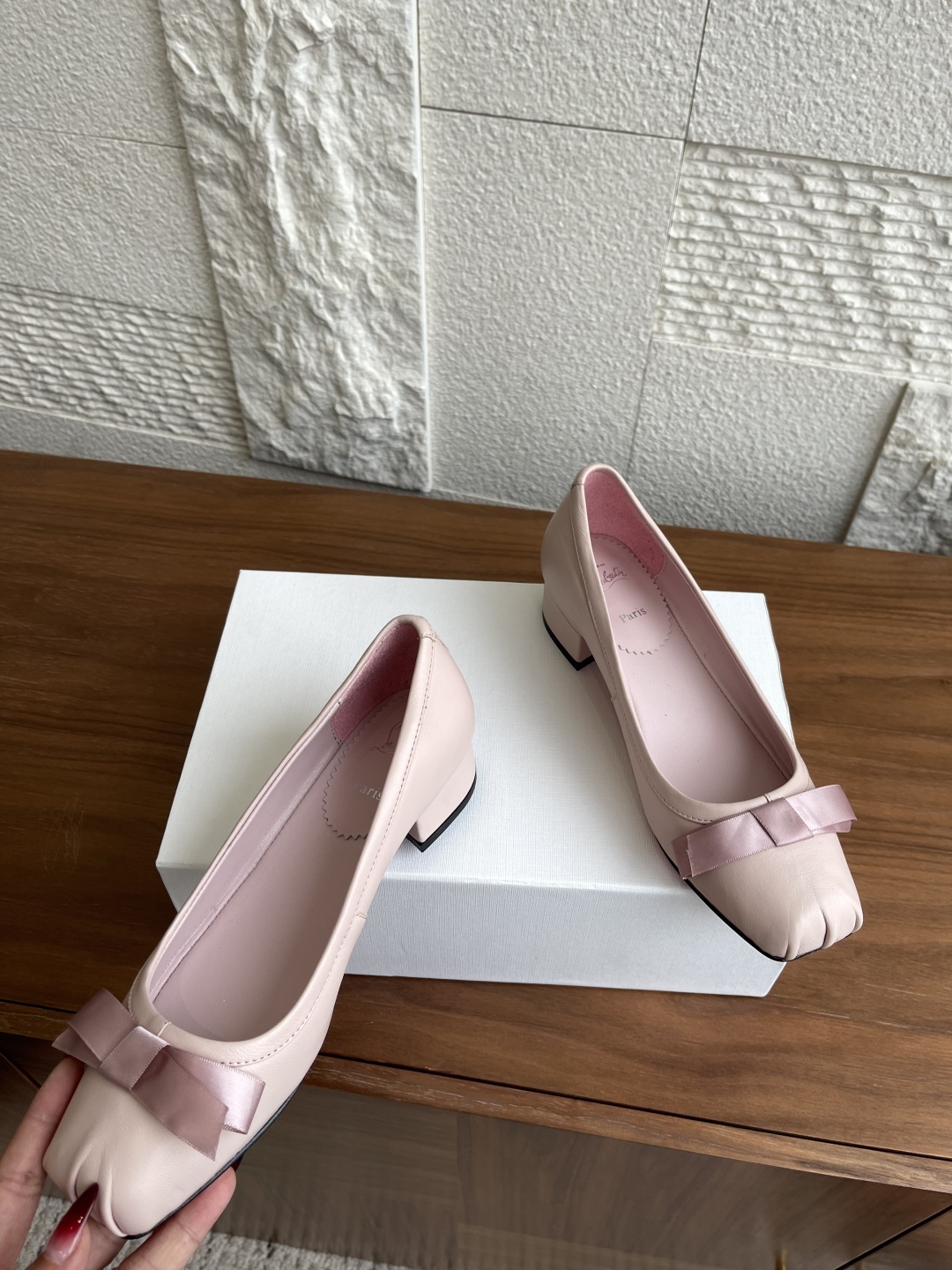 New Fall/Winter Christian Louboutin Women’s Shoes: Mamadrague Collection, Red Soles, Butterfly Detail - 图片 5