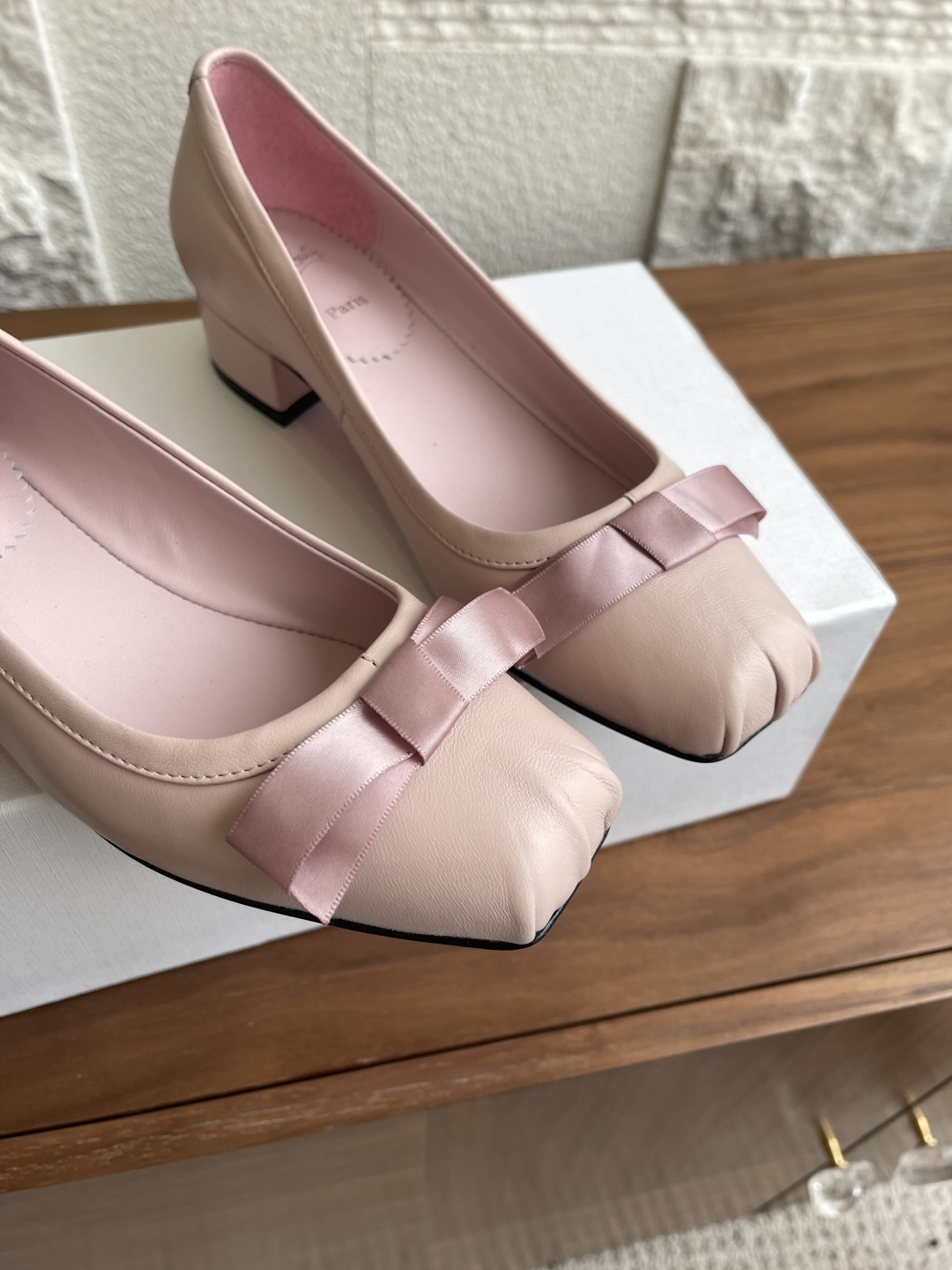 New Fall/Winter Christian Louboutin Women’s Shoes: Mamadrague Collection, Red Soles, Butterfly Detail - 图片 9