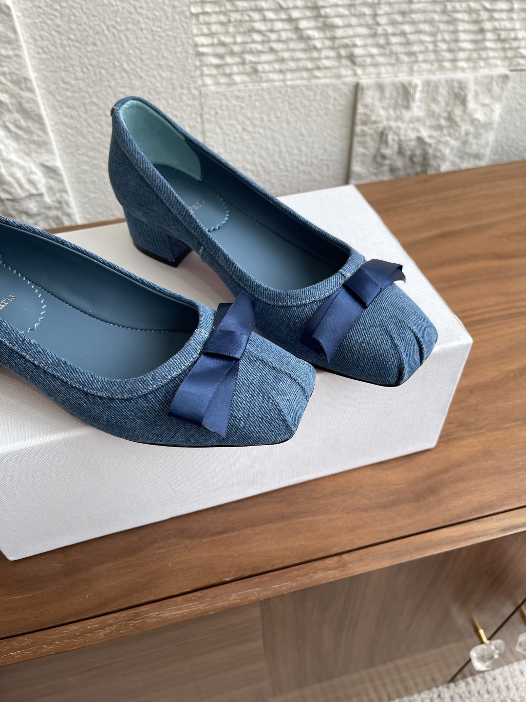 New Christian Louboutin Mamadrague Women’s Shoes: Comfortable and Stylish with Red Soles - 图片 9