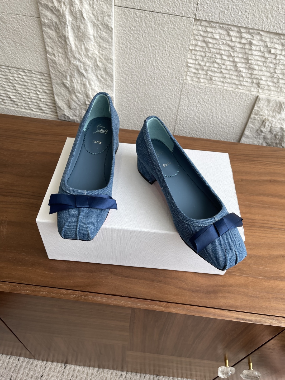 New Christian Louboutin Mamadrague Women’s Shoes: Comfortable and Stylish with Red Soles - 图片 4