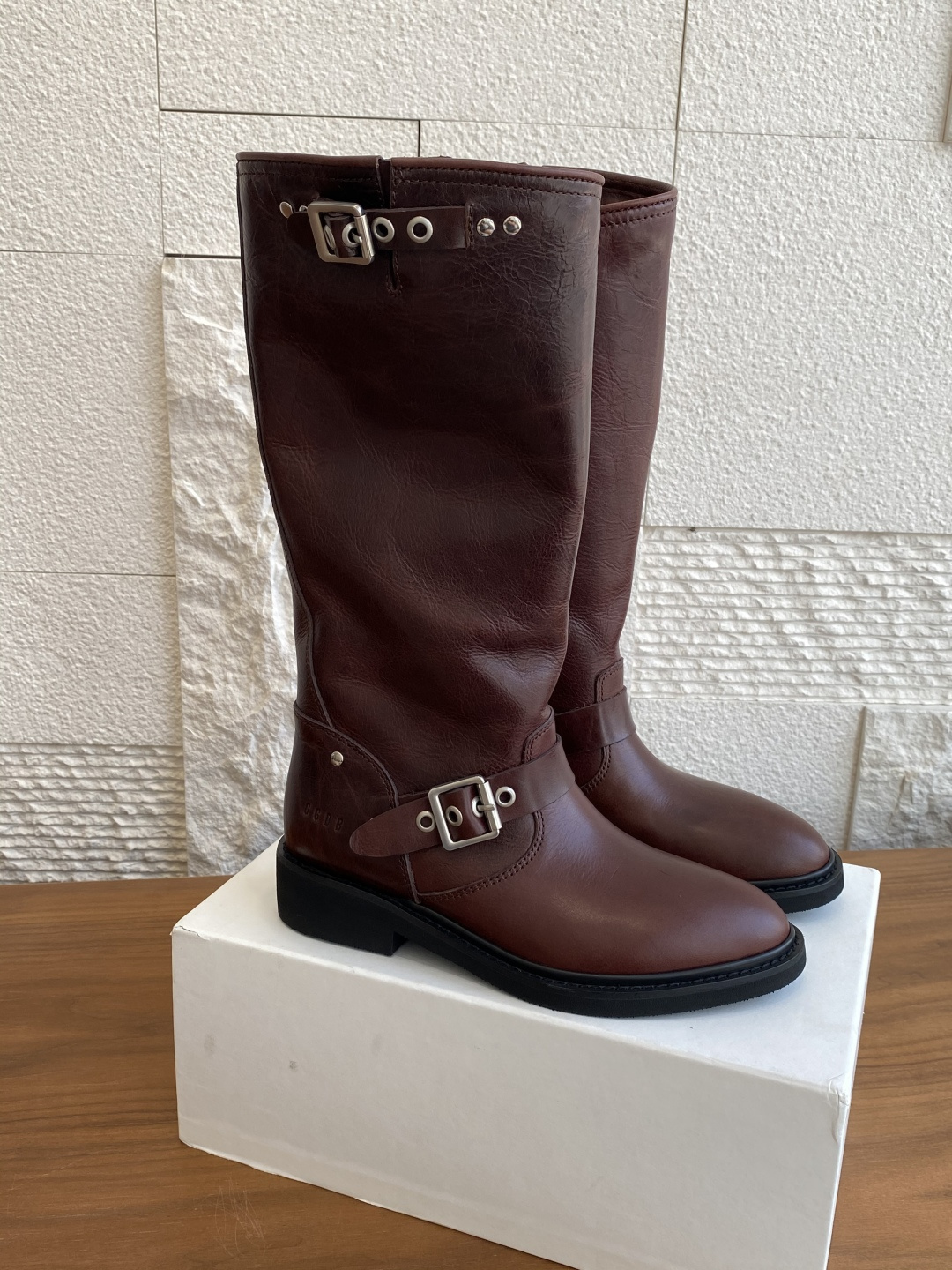 Golden Goose 25ss New Fall/Winter Boots: Stylish, Durable, and Comfortable Quality Leather Boots