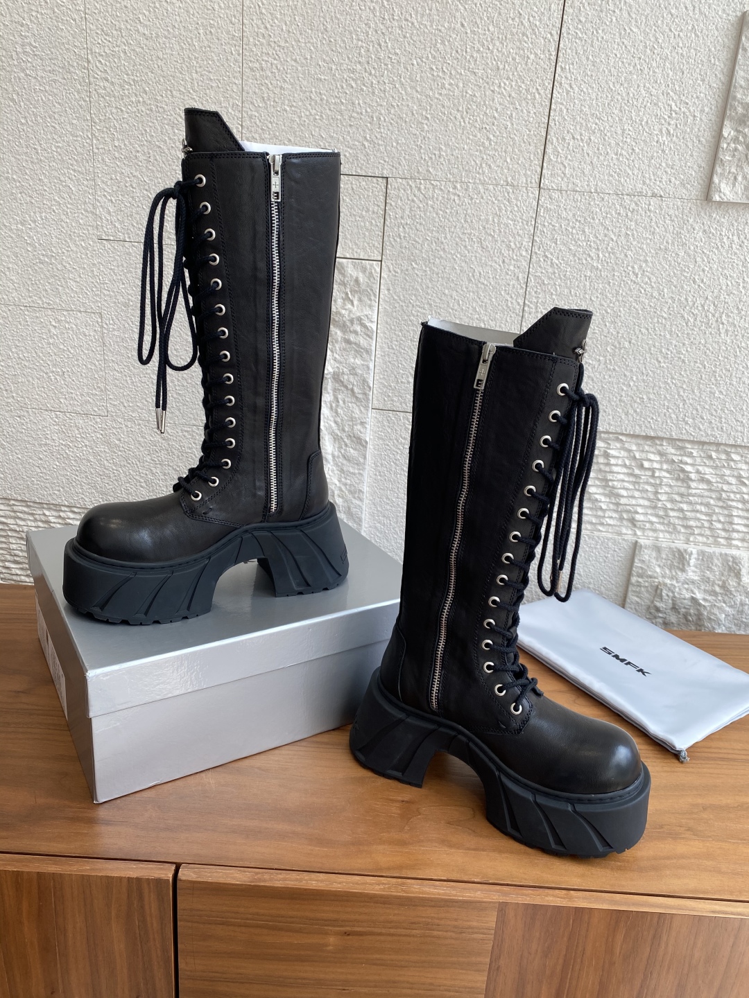 SMFK Mirage Machine Boots: Luxury Design Inspired by GT Sport Cars - 图片 4