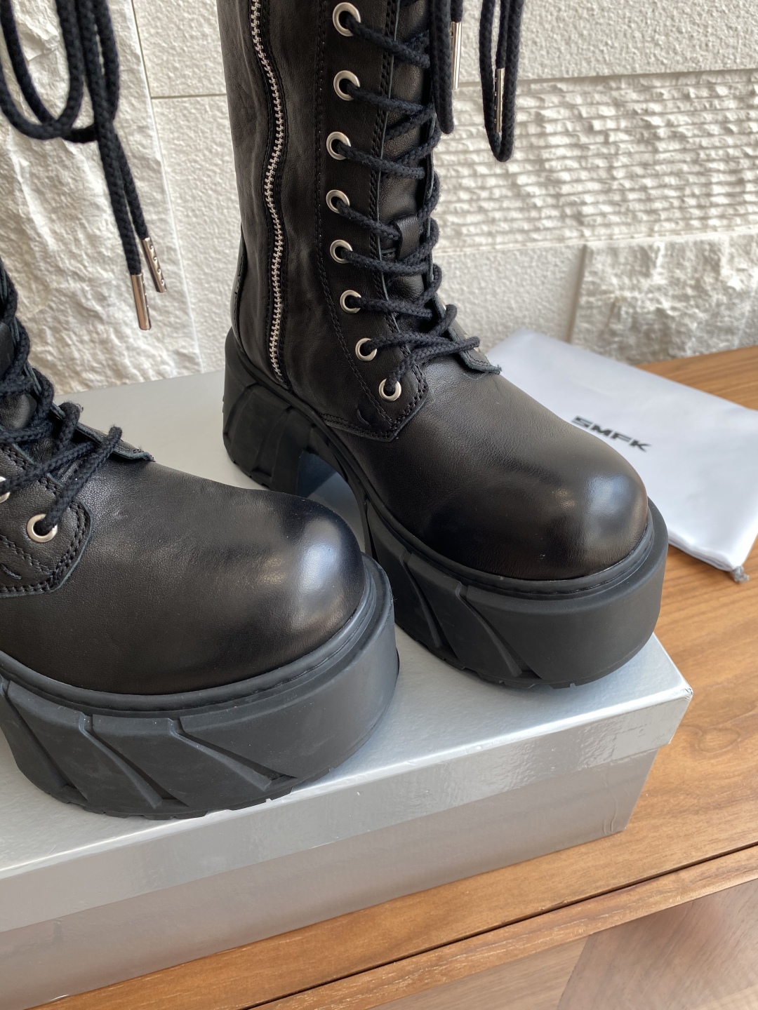 SMFK Mirage Machine Boots: Luxury Design Inspired by GT Sport Cars - 图片 9