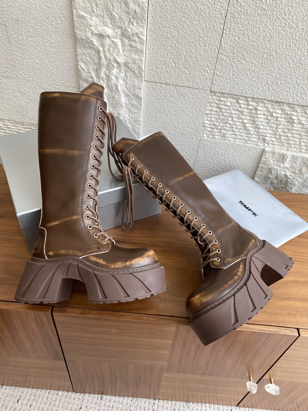 SMFK Mirage Machine Boots: Luxury Leather Shoes Inspired by GT-Runner Vehicles - 图片 4