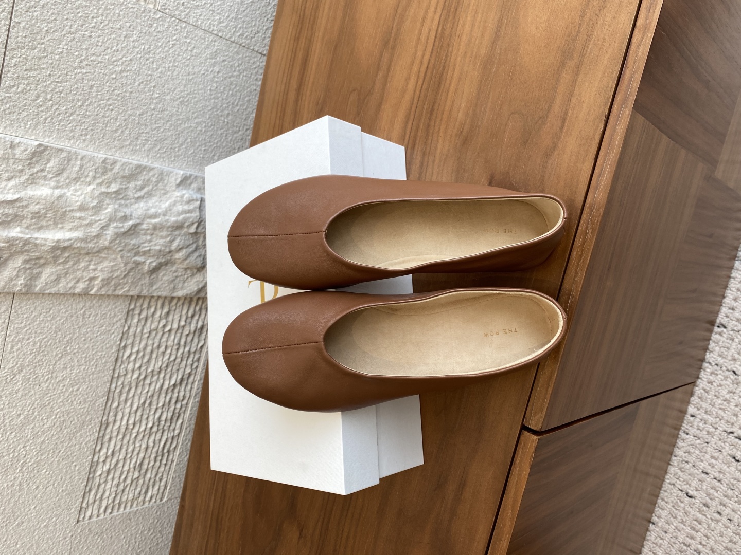 Luxurious Sheepskin Ballerina Flats by The Row – Top Version: $600 - 图片 2