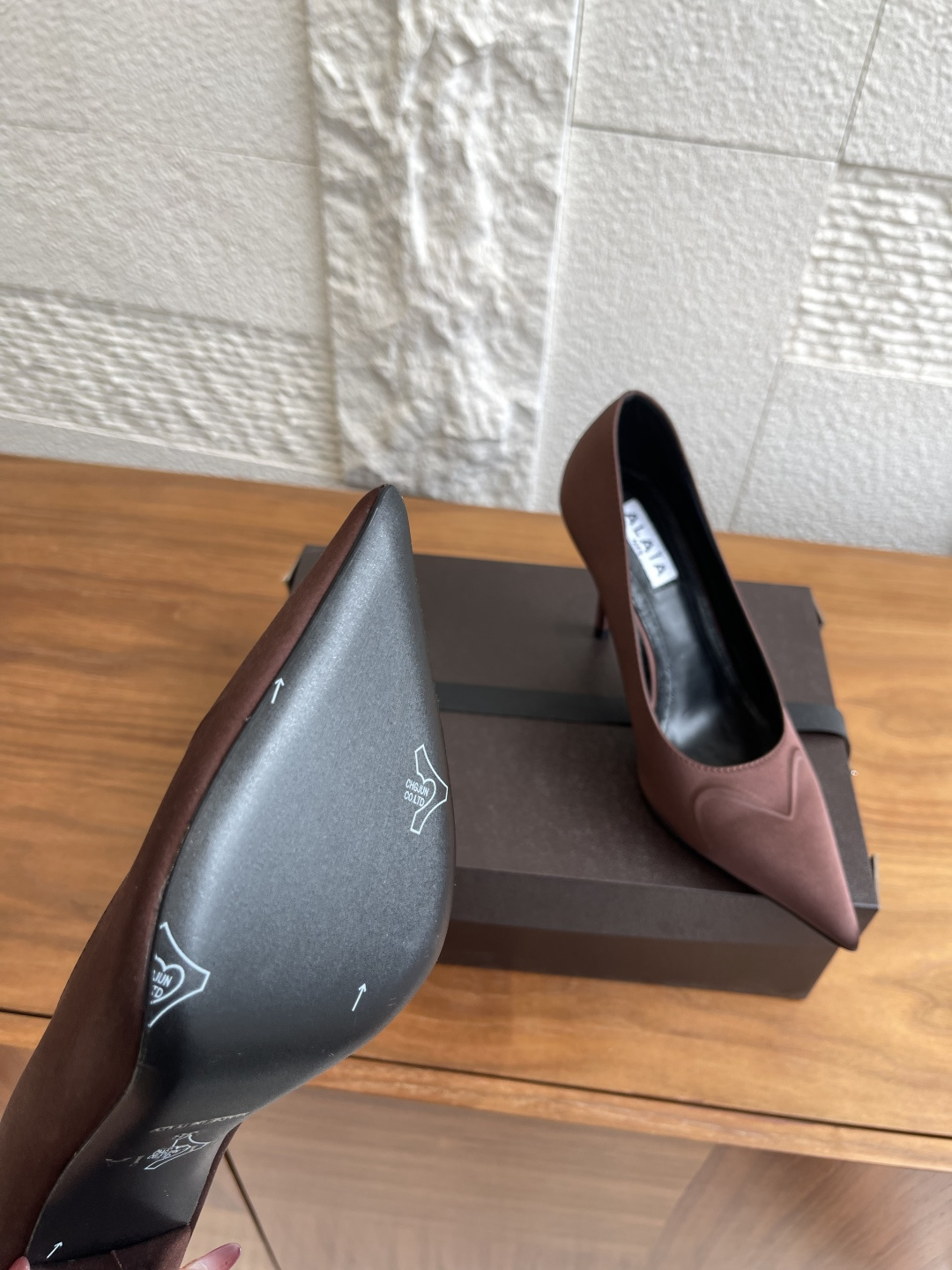 Alaia 25ss New Falls High Heel Shoes: Stylish, high-quality, Italian-made heels in various sizes. - 图片 6