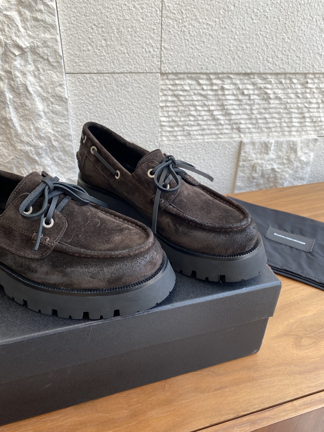 “Alexander Wang Fall Winter 25ss Waxed Leather Shoes with Metal Logo Slides” - 图片 9