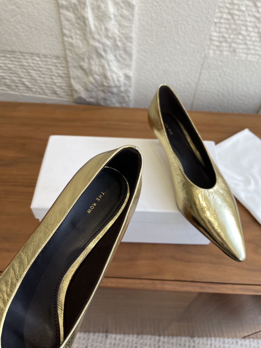 “The Row 25SS Autumn/Winter Collection: Timeless Elegance and Quality in Footwear” - 图片 6