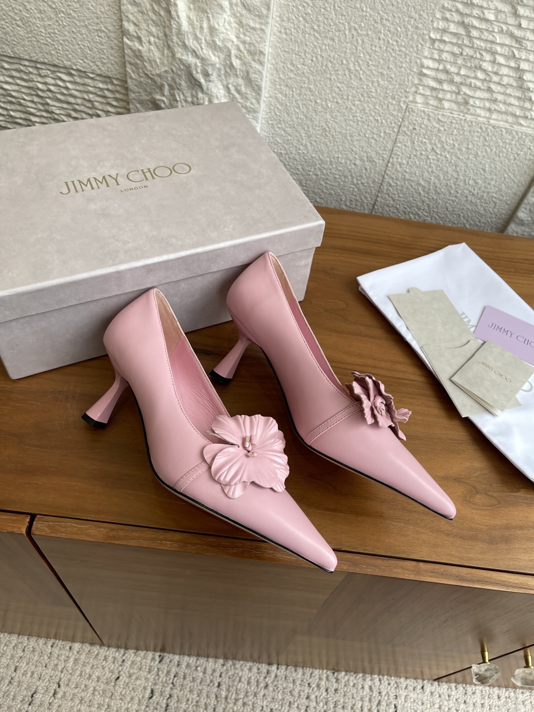 “Jimmy Choo Amita/FLOWERS 45 Series High Heels in Real Skin: Spring & Summer New Collection” - 图片 3