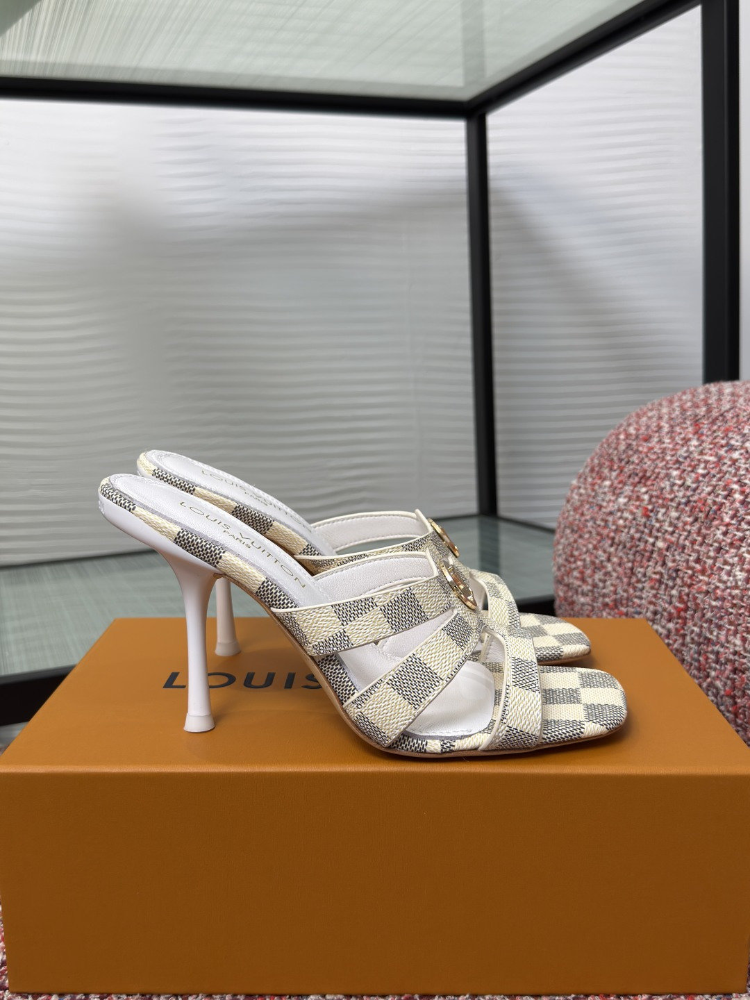 :
LV 2026 Isola LV. LV Isola + LV + OK :/ 9.5cm Taglia : 35-41 40 41