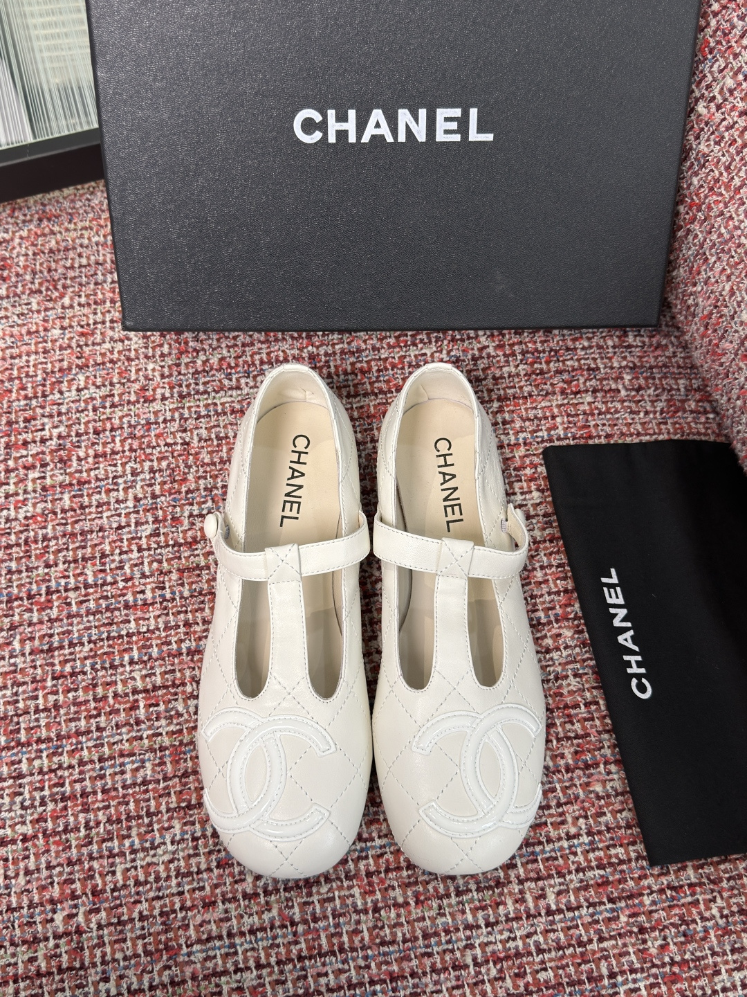 CHANEL women's shoes Top version: — photo 2