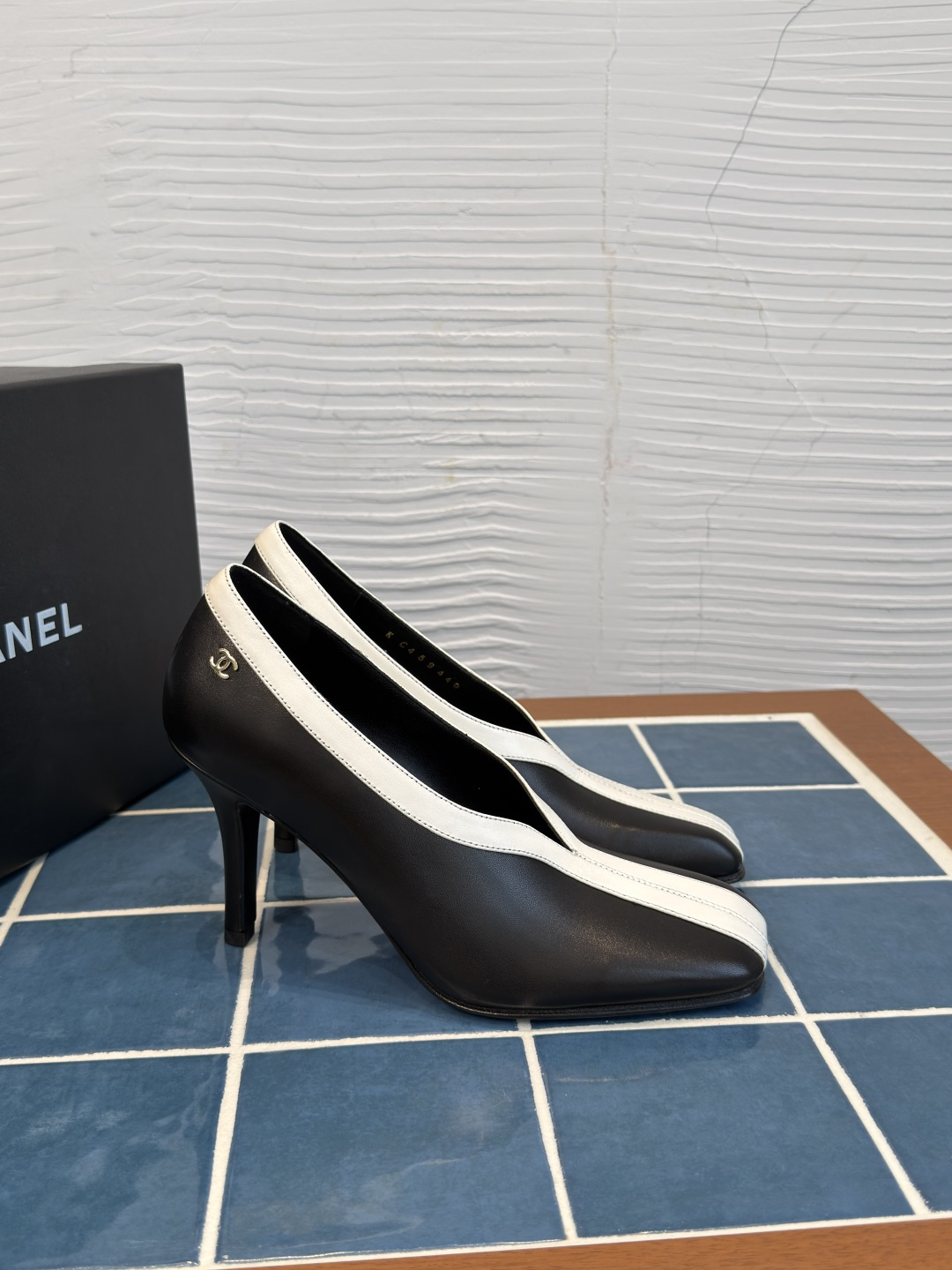 Contrast Trim Pumps