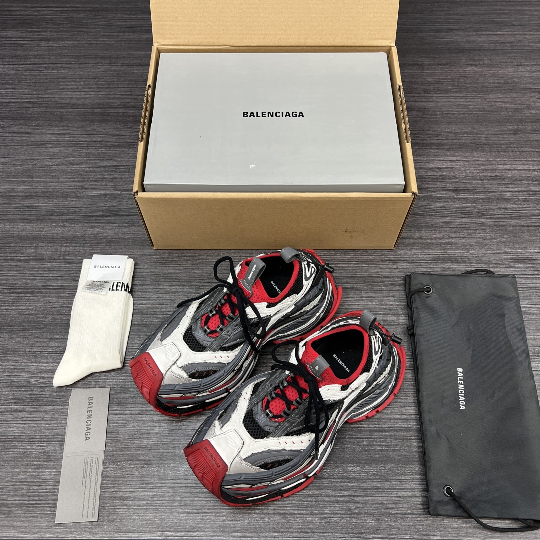 NO:258395,The pure original version of Balenciaga Platform 16XL thick-soled lace-up dad shoes 16cm men's gray-red Balenciaga 16xl exaggerated thick sole and unique outline are not only visually super shocking, but also can quietly increase height. Whether it is in the same frame with the personality thick-soled boots or actual testing on the feet, they are all very cool and easily create a fashionable and outstanding look. With 16xl, the sense of fashion is strong!  Fabric fly-woven mesh spliced ​​leather, outsole, multi-layer combination, outsole, the height of the whole shoe is 16CM, the height of the outsole is measured to increase the height of the outsole, 8.5CM, and the entire shoe adopts aging and polishing process, and is full of retro and trendy flavor!  Number of codes: 35-46 (positive code), daddy shoes, balenciaga, balenciaga, tom ford, boots19860909纯原版本Balenciaga巴黎世家 Platform 16XL 厚底系带 老爹鞋 16cm 男款 灰红 Balenciaga 16xl夸张的厚底和独特的轮廓,不仅视觉上超震撼,还能悄悄增高.无论是和个性的厚底靴同框,还是上脚实测,都酷劲十足,轻松打造时髦出挑的造型.有了16xl,时尚感狠狠拿捏！ 面料飞织网布拼接皮革 大底多层组合大底 整鞋高度16CM 大底增高实测8.5CM 全鞋采用做旧擦色工艺复古潮流味十足！ 码数:35-46码(正码),老爹鞋,balenciaga,balenciaga,tom ford,boots,Women's Shoes