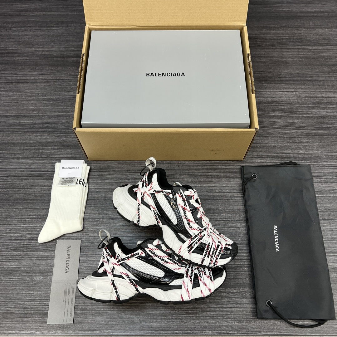 Balenciaga 纯 本Balenciaga Phantom Sneaker 巴黎世家全新做旧3XL Logo绑带做旧潮流跑鞋 在延续 Track Trainer 户外轮廓和复杂鞋面结构的同时