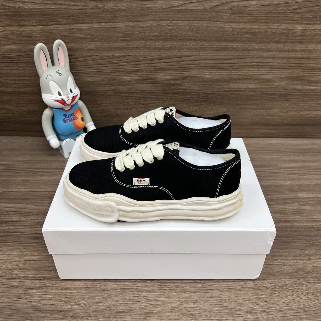 NO:420012,MIHARA YASUHIRO Baker Fashion round toe Low top Canvas shoes Men and women Black and white!  Size: 35-45 sizes, casual shoes/sports shoes, mmy, sneakers19860909MIHARA YASUHIRO三原康裕 Baker 时尚圆头 低帮 帆布鞋 男女同款 黑白色！ 码数:35-45码,休闲鞋/运动鞋,mmy,sneakers,Women's Shoes