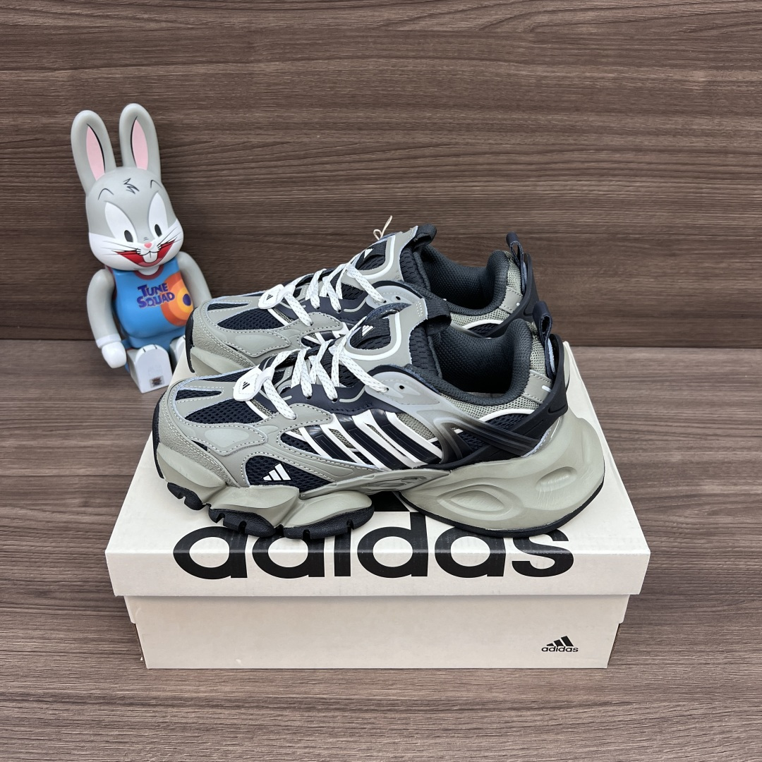 NO:407223,Top version adidas XLG RUNNER DELUXE Comfortable and versatile running shoes, same style as men and women, dark green and black. Packaging: Full set of Dewu accessories reinforced Dewu box packaging. Size: size 36-45, dad shoes, adidas19860909顶级版本adidas XLG RUNNER DELUXE 舒适百搭跑步鞋 男女同款 墨绿黑. 包装:全套得物配件加固得物盒包装. 码数:36-45码,老爹鞋,adidas,Women's Shoes