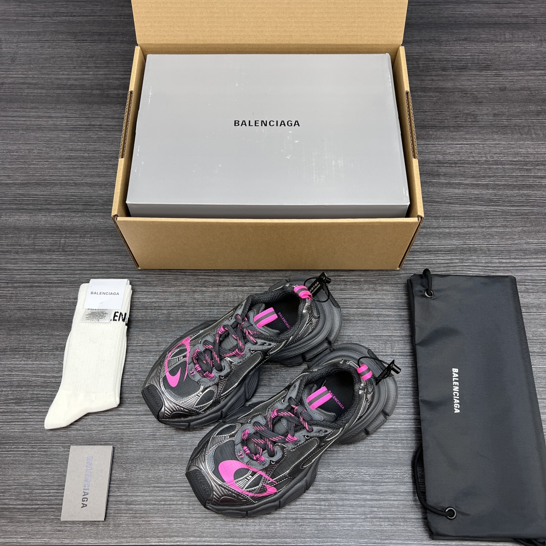 NO:356662,Pure original version of Balenciaga 3XL co-branded model, comfortable and retro, non-slip and wear-resistant, low-top, casual shoes, same style for men and women, Balenciaga brand new old ten-generation trend running shoes. While continuing the outdoor contour and complex upper structure of the Track Trainer, the upper has a high-density fly-woven fabric electric embroidery grid breathable and lightweight!  Packaging: Full set of Dewu accessories reinforced aircraft box packaging!  Number of codes: 35-46 codes!  (One size is larger and one size is worn 42 shots 41),,balenciaga,balenciaga19860909纯原版本Balenciaga 3XL 联名款 舒适复古 防滑耐磨 低帮 生活休闲鞋 男女同款 巴黎世家全新做旧十代潮流跑鞋 在延续 Track Trainer 户外轮廓和复杂鞋面结构的同时,鞋面高密度飞织布电绣网格透气轻便！ 包装:全套得物配件加固飞机盒包装！ 码数:35-46码！(偏大一码穿42拍41),,balenciaga,balenciaga,Men's shoes
