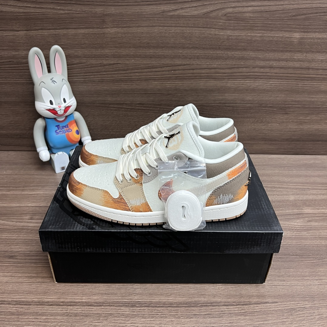 NO:706690,The top version of Jordan Air Jordan 1 Low SE is fashionable and comfortable, low-top retro basketball shoes, blue and brown, the same style for men and women!  Fabric: First-layer cowhide, high-density fabric lining and high-elastic sponge. Outsole: Rubber combination outsole!  Size 36-46 (including half size) Full set of gift cards, poison buckles, cotton socks, poison box., casual shoes/sports shoes, sneakers, cowhide19860909顶级版本Jordan Air Jordan 1 Low SE 时尚舒适 低帮 复古篮球鞋 蓝棕色男女同款！ 面料:头层牛皮 内里高密度织布包裹高弹力海绵 大底:橡胶组合大底！ 码数36-46（含半码） 全套得物包装毒卡 毒扣 棉袜 毒盒.,休闲鞋/运动鞋,sneakers,cowhide,Women's Shoes