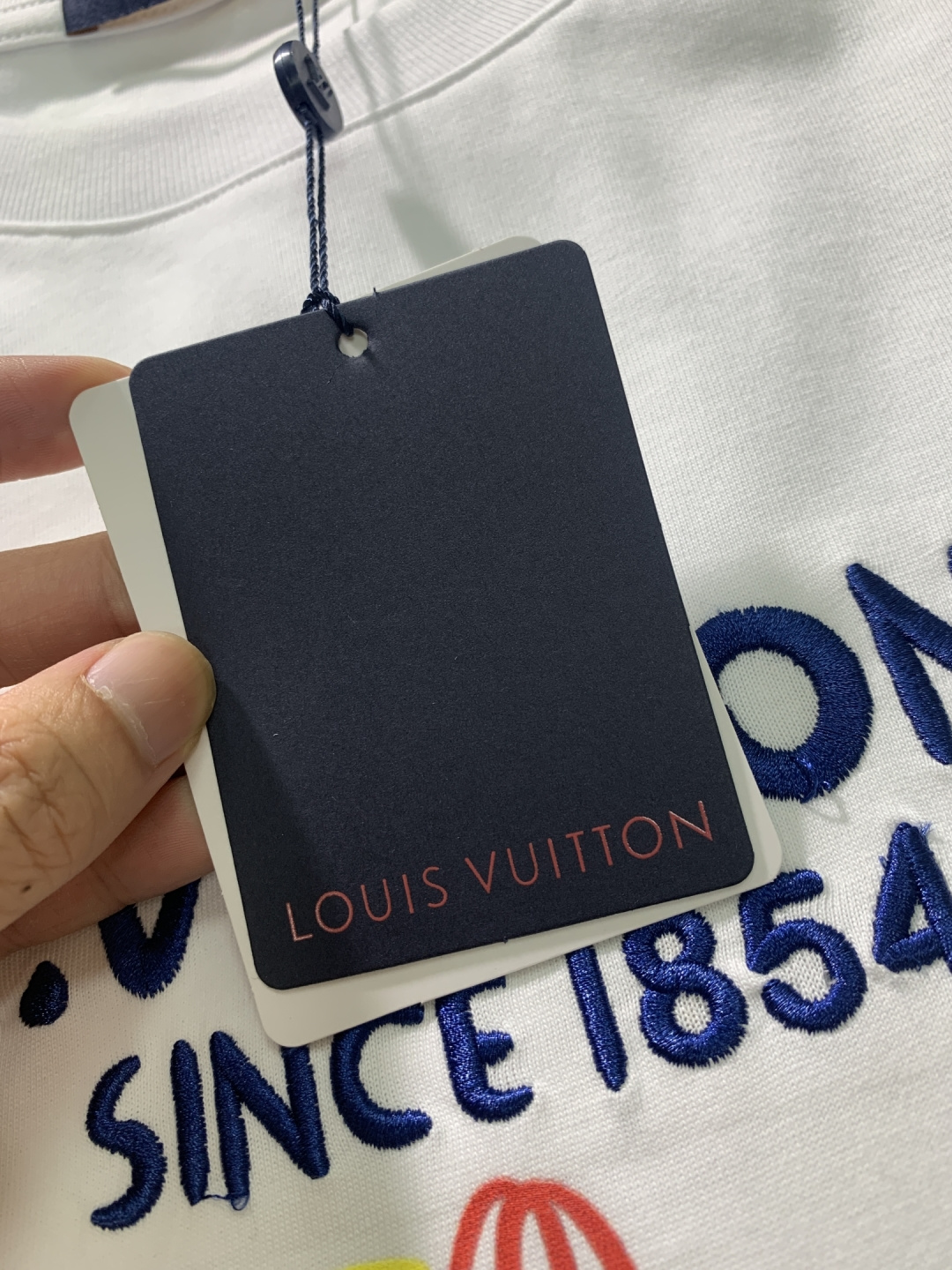 LV 2026SS夏季新款280克高密度短袖T恤，重工刺绣 男女同款 采用进口定制定染面料上身舒适密度强