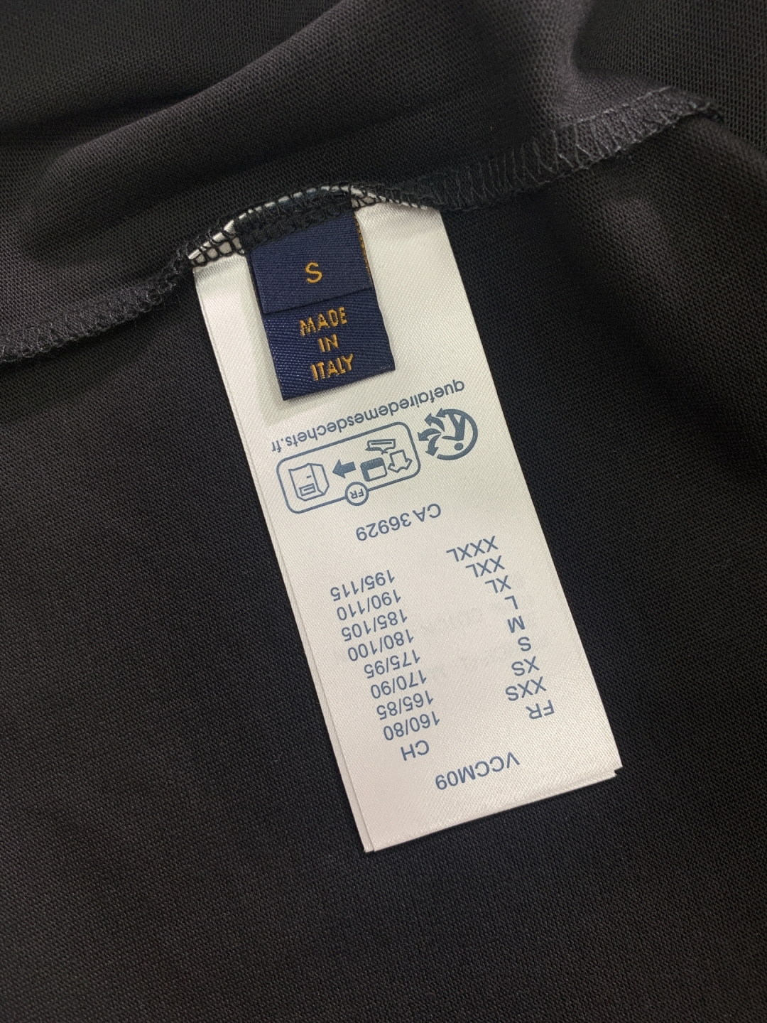 LV 2026SS夏季新款280克高密度短袖T恤，重工刺绣 男女同款 采用进口定制定染面料上身舒适密度强