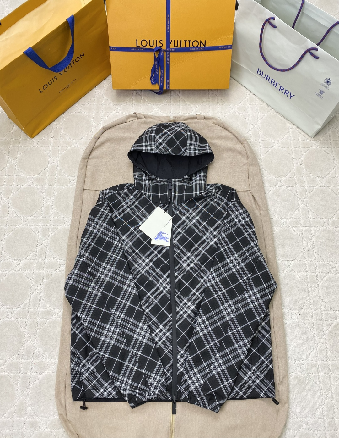 NO:733537,Burberry-BBR2026SS spring new Zhangzi double-sided jacket. Purchase the original version and develop it. Feel free to compare with any version on the market!  Size:S M L XL,,burberry,jackets & coats,19860909巴宝莉-BBR2026SS 春季新款章仔双面外套 原版购入开发,随意对比市面任意版本！ Size:S M L XL,,burberry,jackets & coats,,Men's clothing