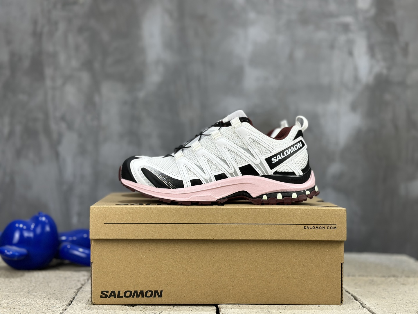 NO:553034,[In stock] Exclusive top version (non-currency) SALOMON XA RO 3D outdoor sports mesh shock-absorbing anti-slip breathable low-cut running shoes for men and women size 36 36.5 37 38 38.5 39 40 40.5 41 42 42.5 43 44 44.5 45, sports shoe series, sneakers19860909【現貨】 独家顶级版（非通货） SALOMON萨洛蒙 XA RO 3D 户外运动 网布减震防滑透气 低帮跑步鞋 男女同款 尺码36 36.5 37 38 38.5 39 40 40.5 41 42 42.5 43 44 44.5 45,运动鞋系列,sneakers,Men's shoes