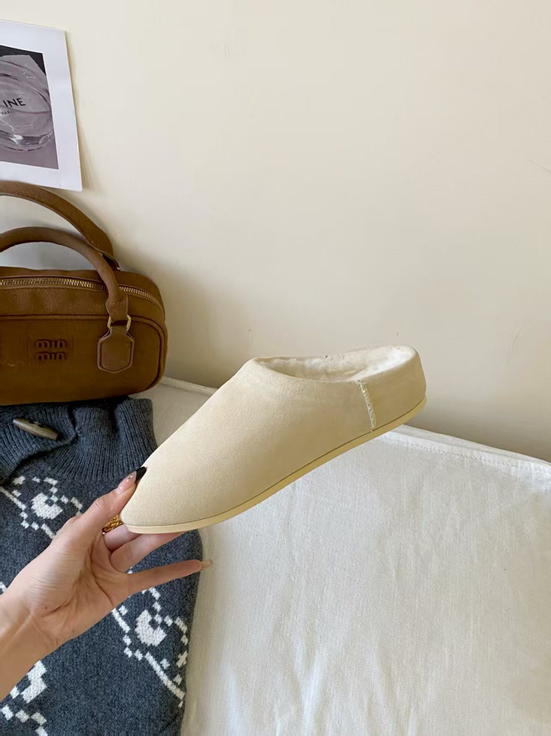 UGG 2025新品小土豆，埃莱亚便鞋新生系列，半拖一脚蹬解锁松弛脚感，轻便薄底时刻轻盈时髦，随性走出全