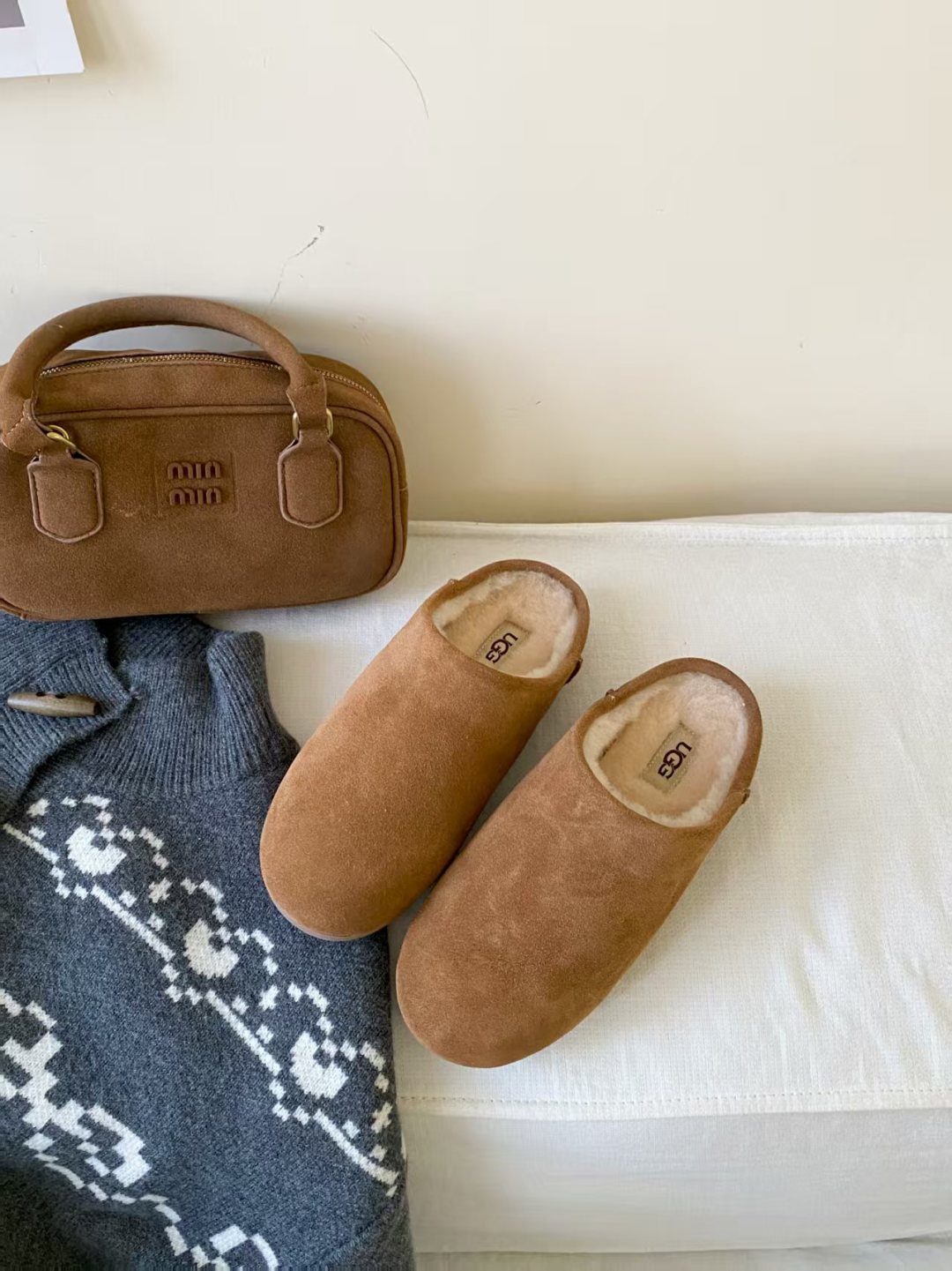 UGG 2025新品小土豆，埃莱亚便鞋新生系列，半拖一脚蹬解锁松弛脚感，轻便薄底时刻轻盈时髦，随性走出全