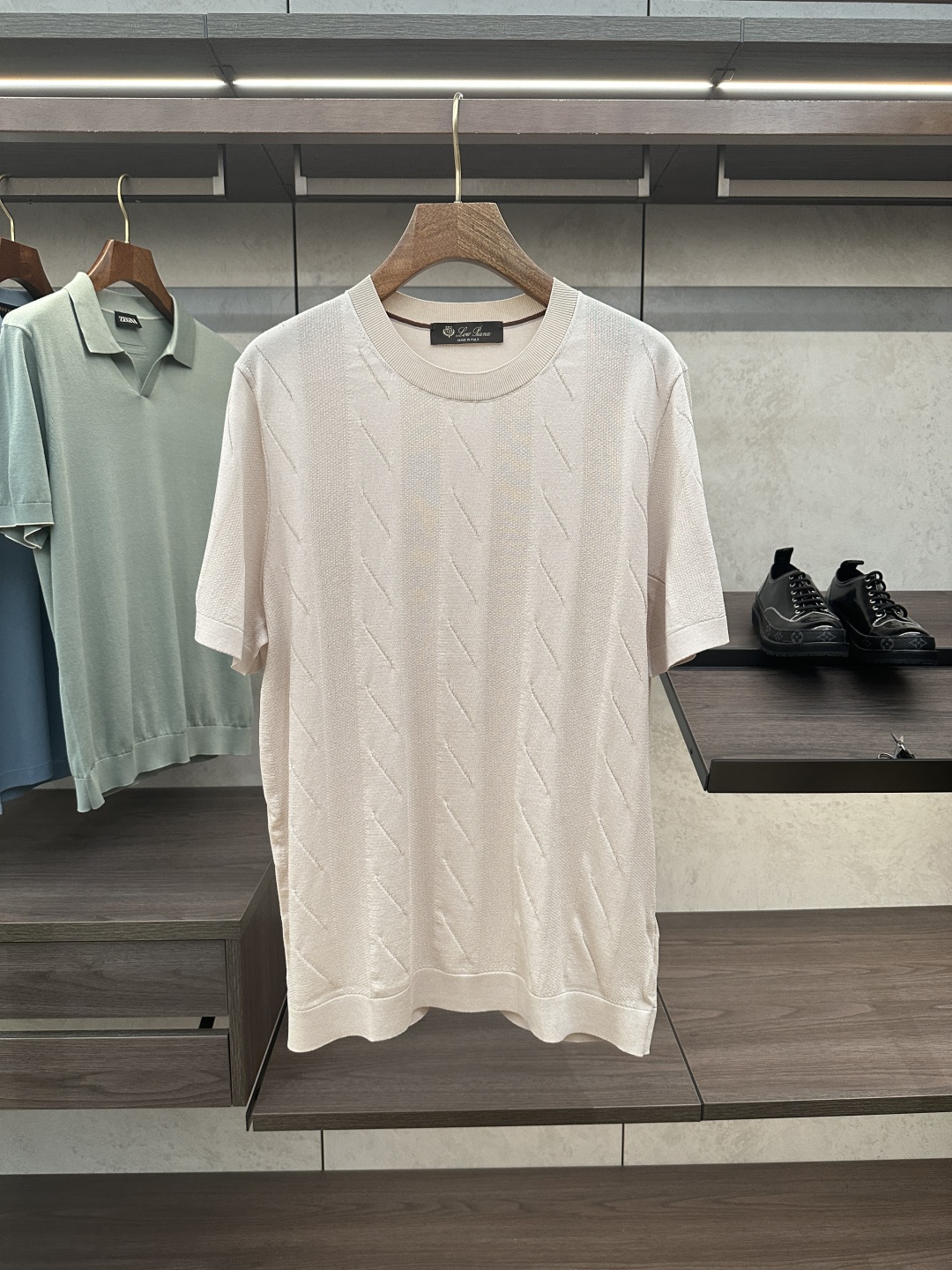 T-shirt Loro Piana en soie et lin à manches courtes pour homme - Élégance estivale
