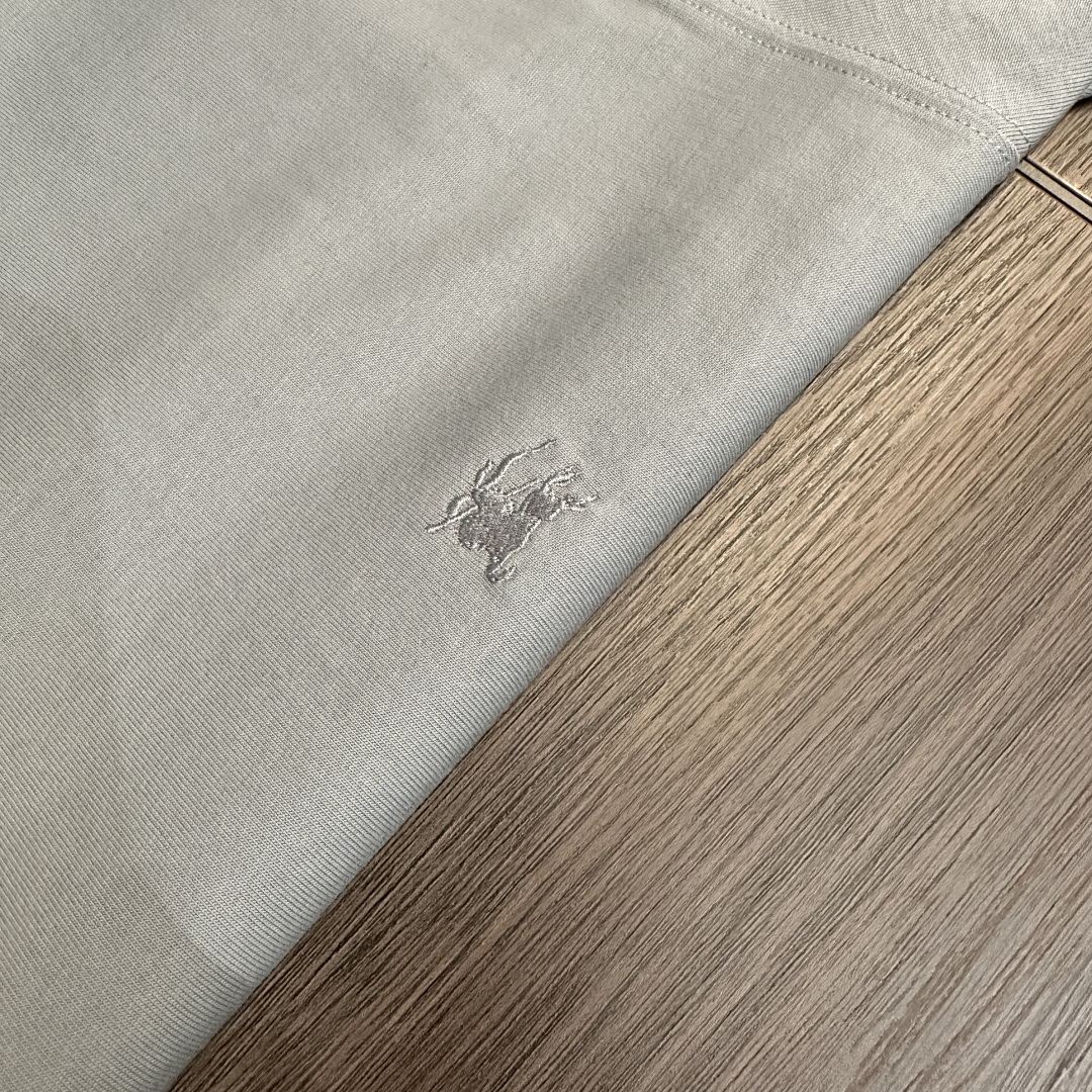 Burberry Men's Short Sleeve T-Shirt with Knit Collar and Embroidered Logo 9 cmp i1750312017018 6824 0 6