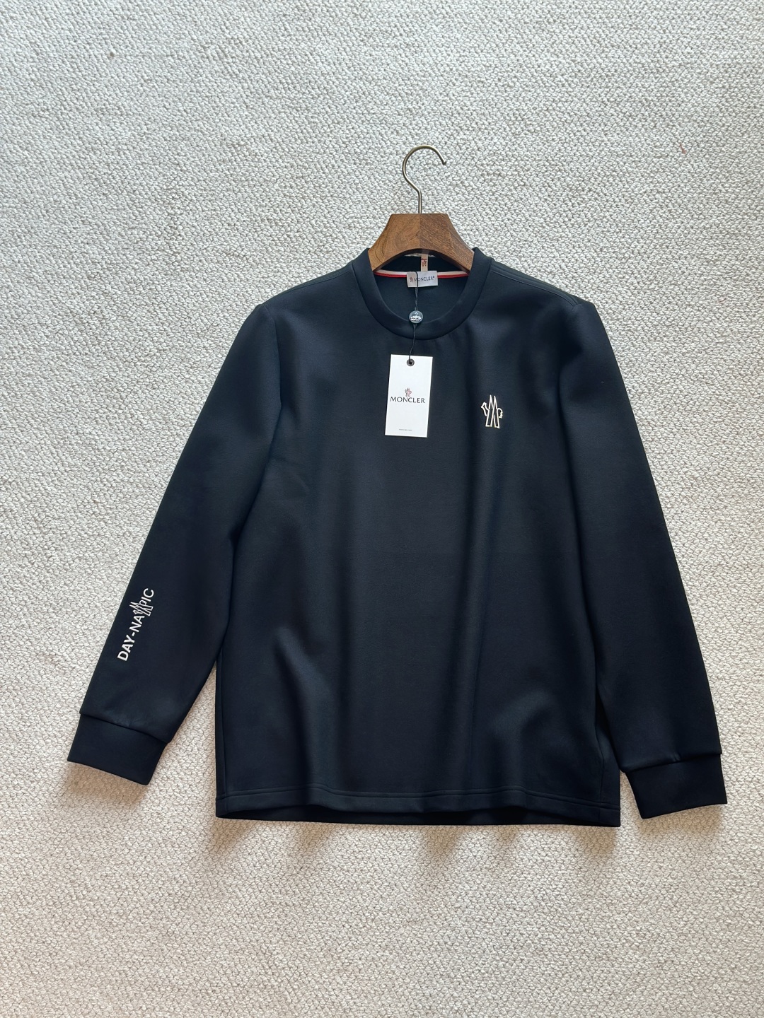 Moncler Men's Long Sleeve Sweatshirt - Comfortable & Stylish 4 cmp i1759890247608 4523 0 0