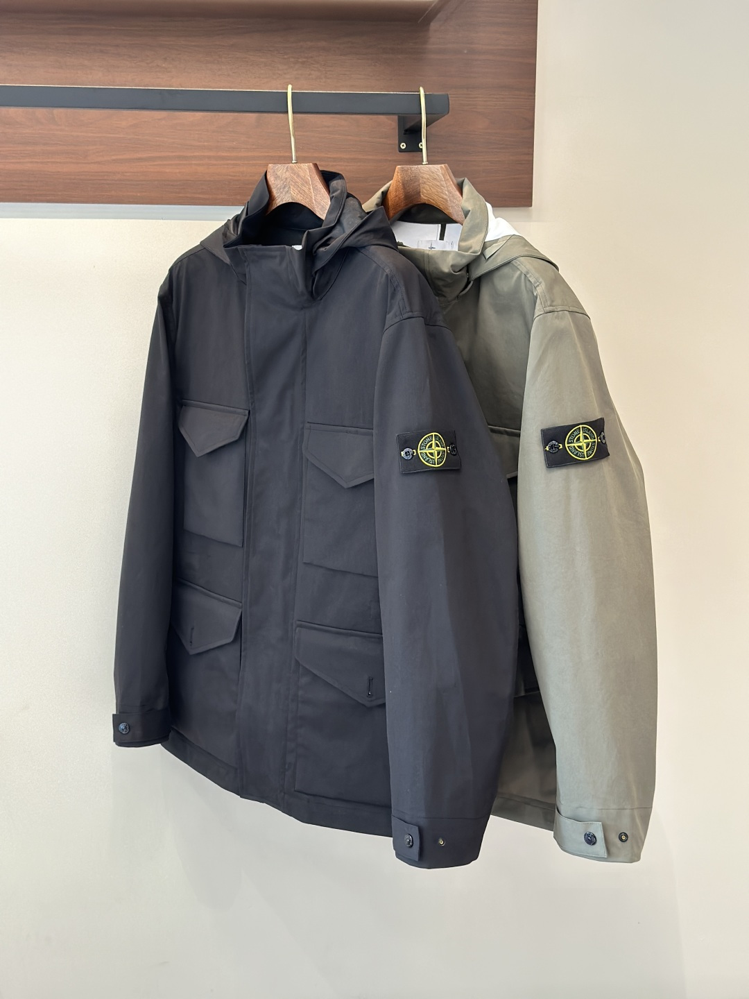 Stone Island Men's Lightweight Hooded Jacket, Military Style 11 cmp i1759890504063 1076 0 10