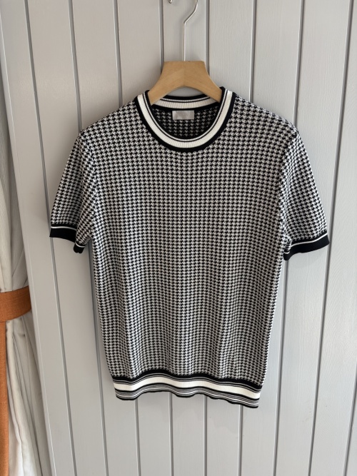 Elegante Camiseta de Punto Dior para Hombre con Diseño de Espiga Clásico 1 Elegante Camiseta de Punto Dior para Hombre con Diseño de Espiga Clásico