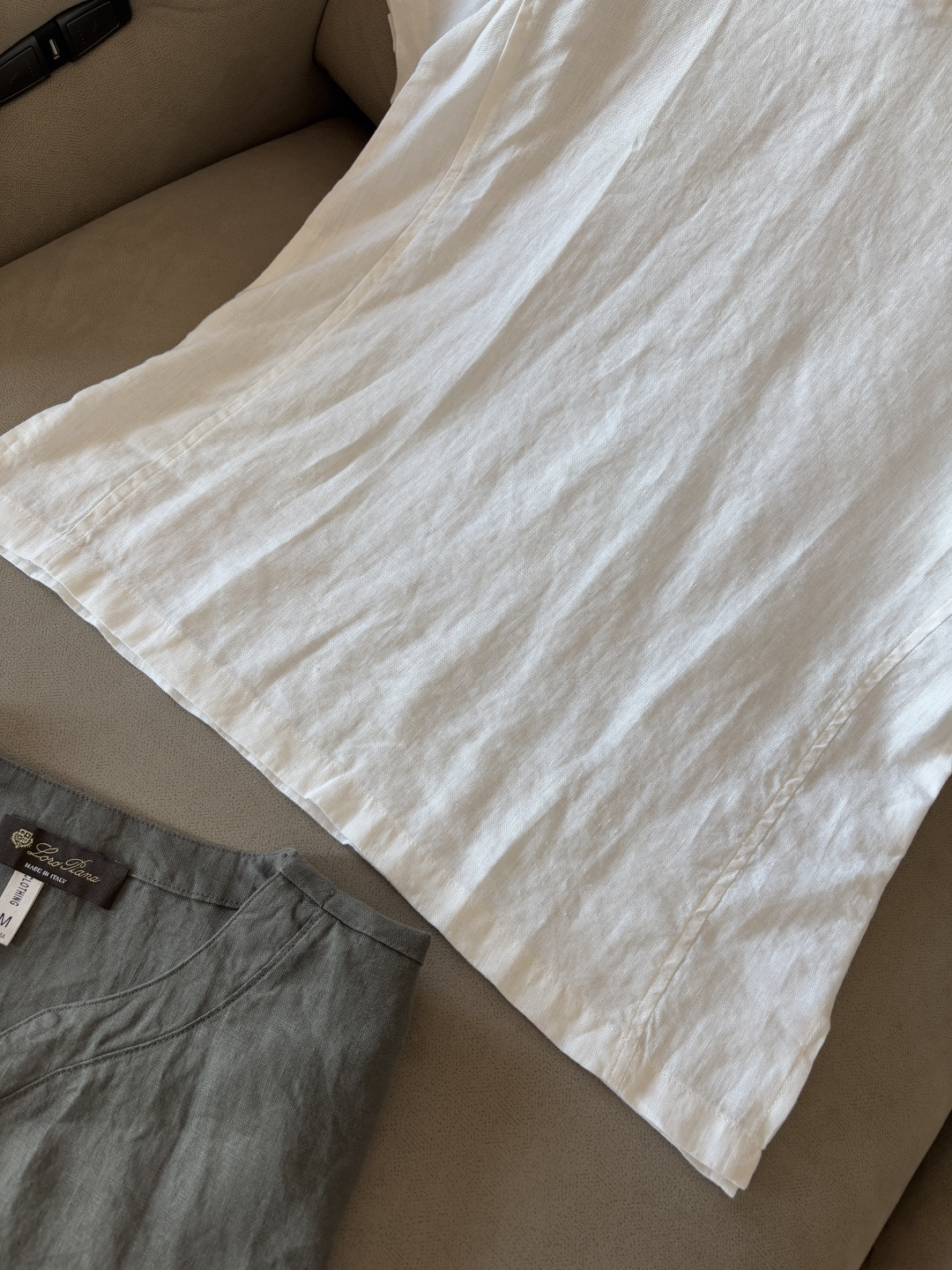 lP🆕20%亚麻男士短袖，男装界的天花板，这款翻领麻料衫短袖精准到每一针的细腻工艺，完全区别于普通面料裁