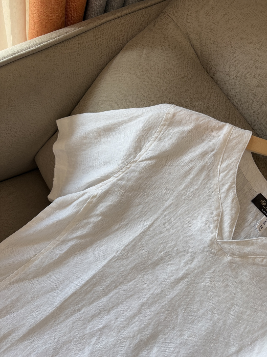 lP🆕20%亚麻男士短袖，男装界的天花板，这款翻领麻料衫短袖精准到每一针的细腻工艺，完全区别于普通面料裁