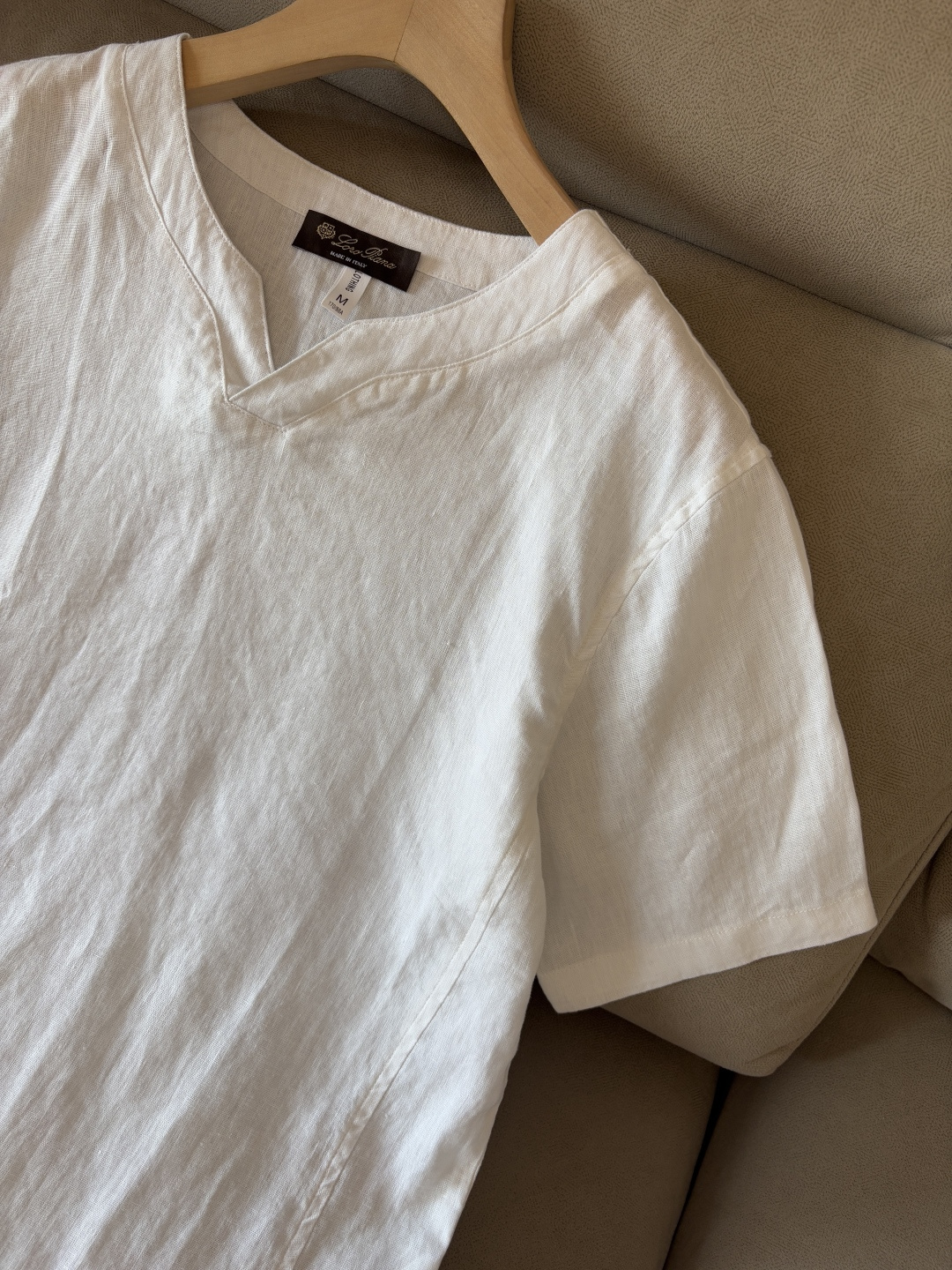 lP🆕20%亚麻男士短袖，男装界的天花板，这款翻领麻料衫短袖精准到每一针的细腻工艺，完全区别于普通面料裁