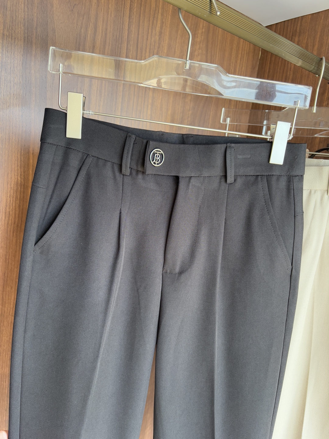 Luxurious P650 Fabric: Naples Design for Timeless Elegance and Comfort - 图片 3