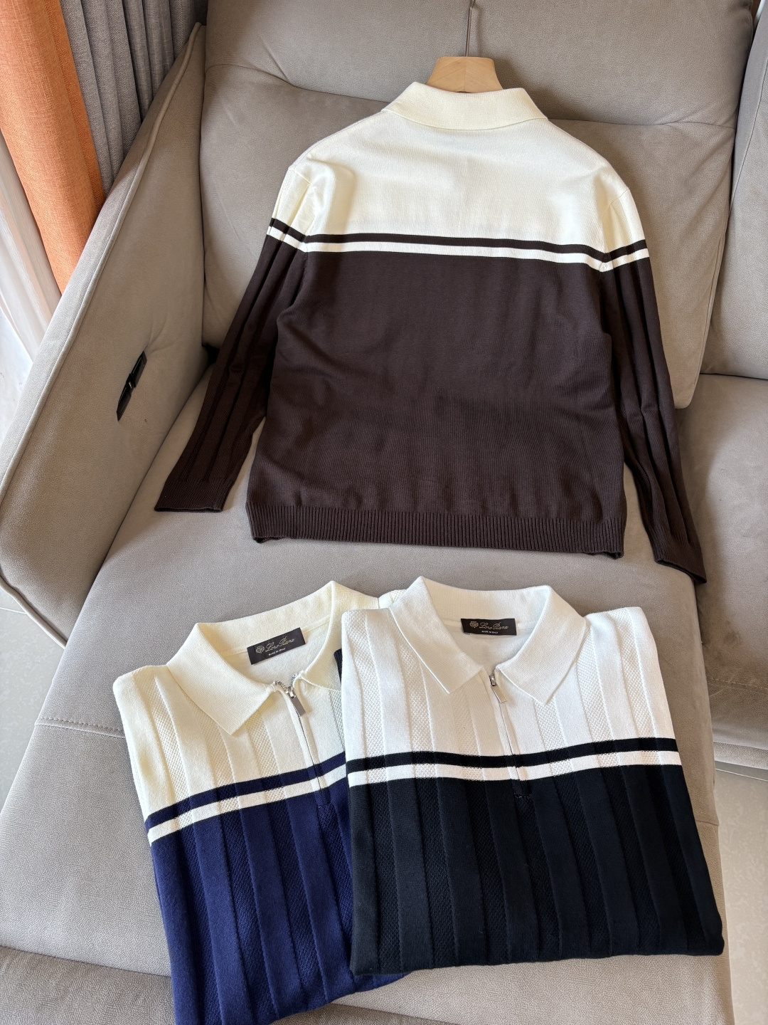 耗时王”菱形提花设计甄选超细优质纱线翻领短袖男士典藏款「耗时王」长袖针织奢雅工艺，触肤即高阶。• 匠心底