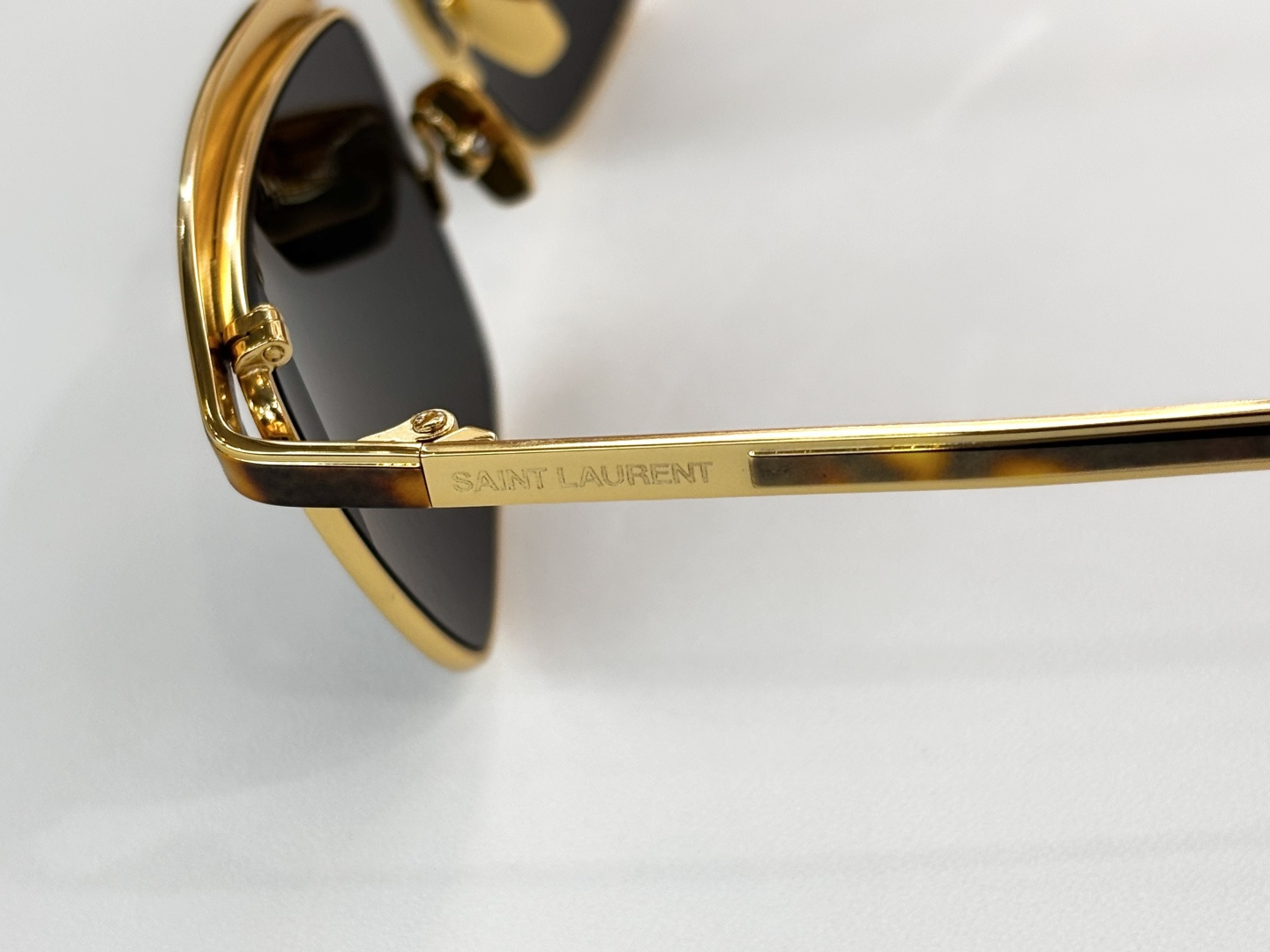 Saint Lauren*Mod：SL 795JOESize：57-15-140