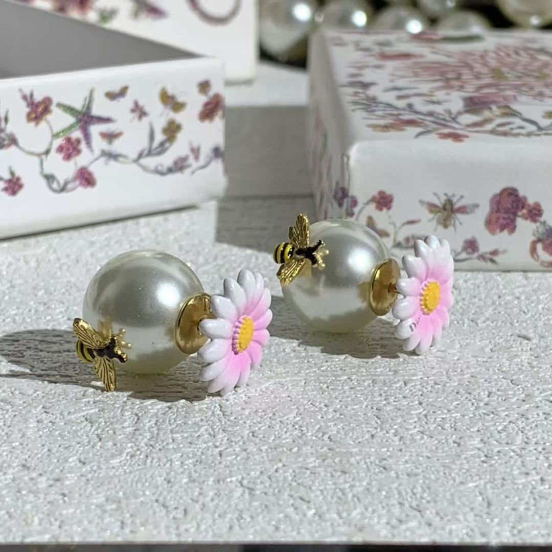 디올 귀걸이 134848 Dior Earrings 썸네일 이미지